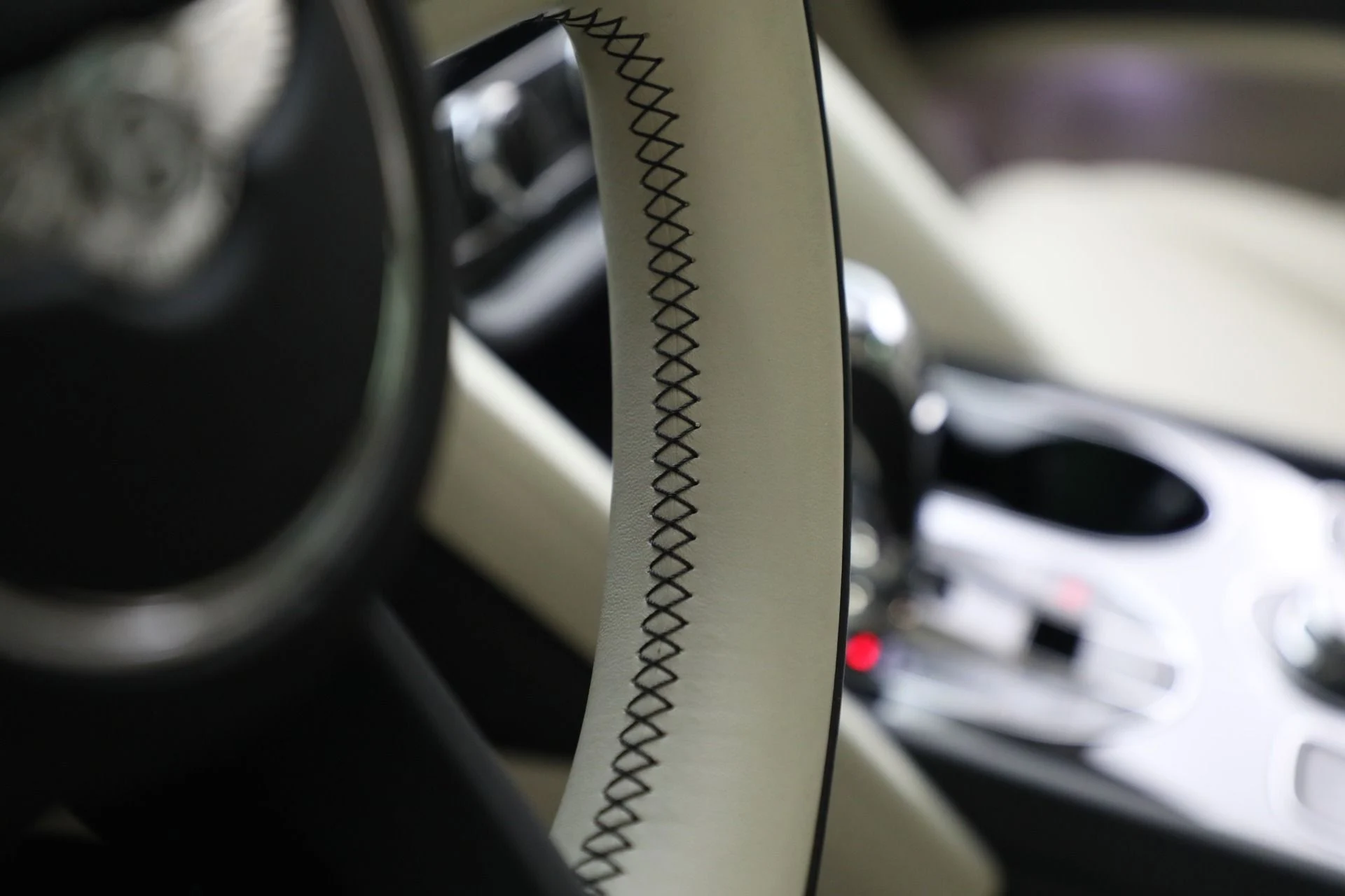 mph042_3974147363_Used_2021_Bentley_Bentayga_V8_fe3d607162