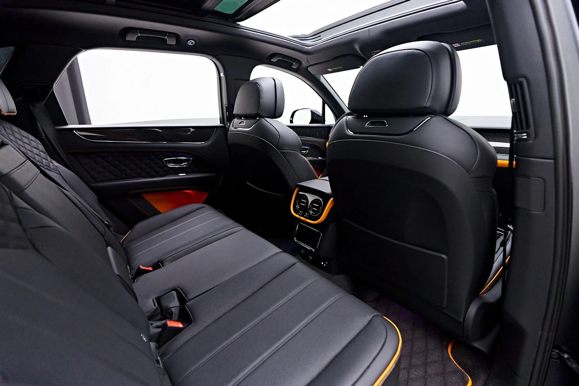 mph042_3984475529_Used_2025_Bentley_Bentayga_S_Black_Edition_1738363048_1bc867c1df