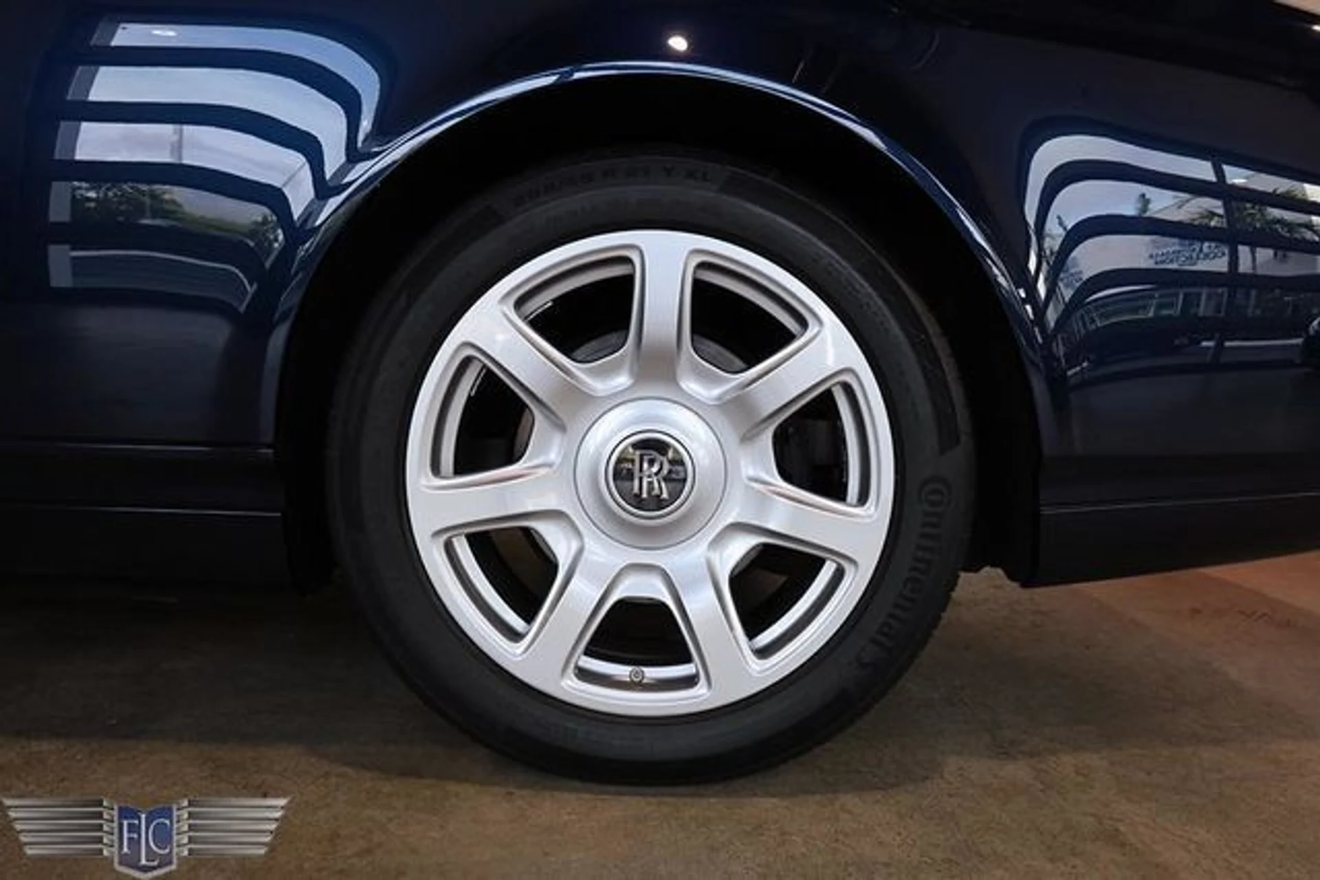 mph042_3984735221_used_2010_rolls_royce_phantom_coupe_2drcoupe_9689_23032894_46_640_a4350f0a16