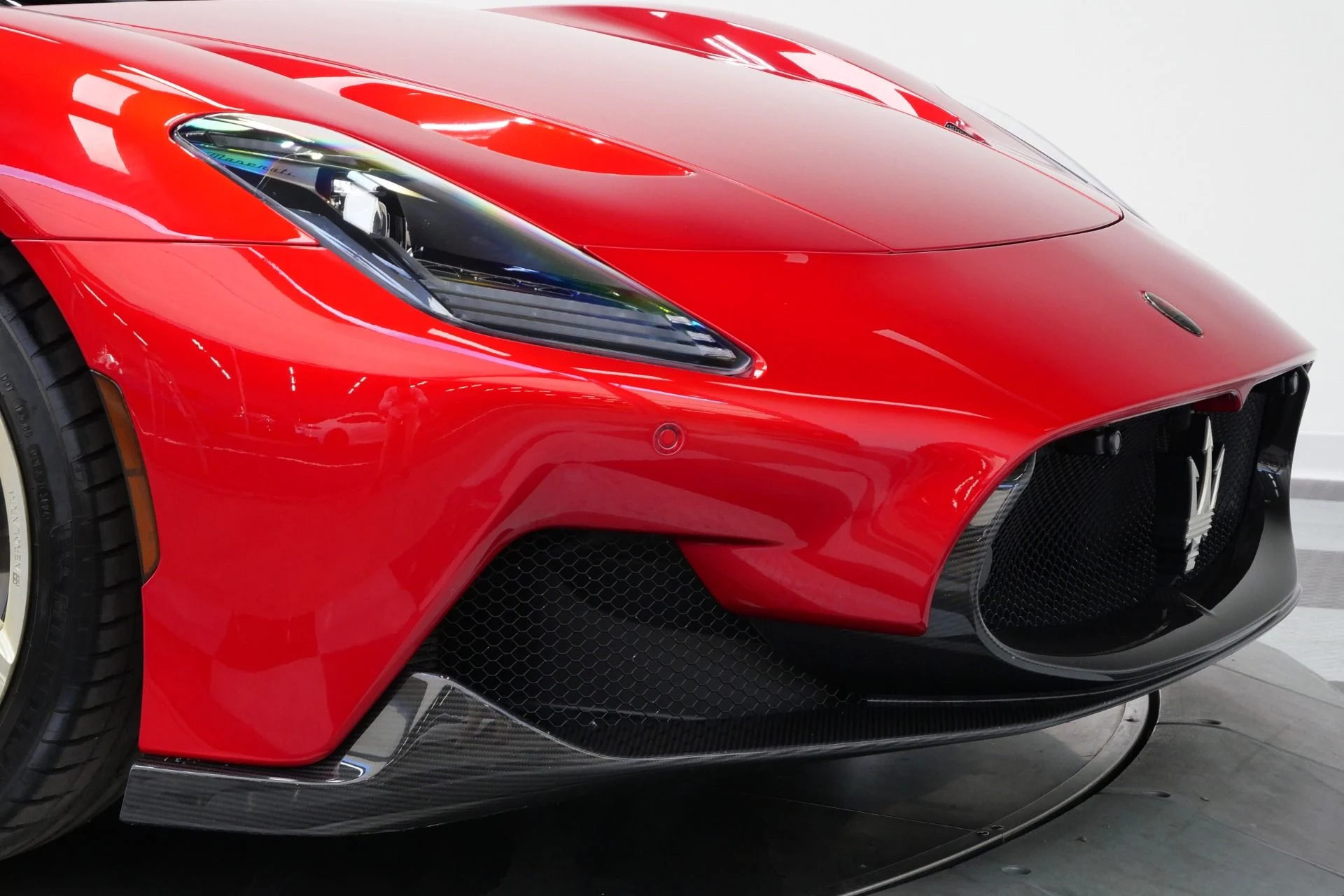 mph042_3997877103_Used_2022_Maserati_MC_20_Amazing_Color_Full_Leather_Interior_Forged_Wheels_1773426495_74cca56e57