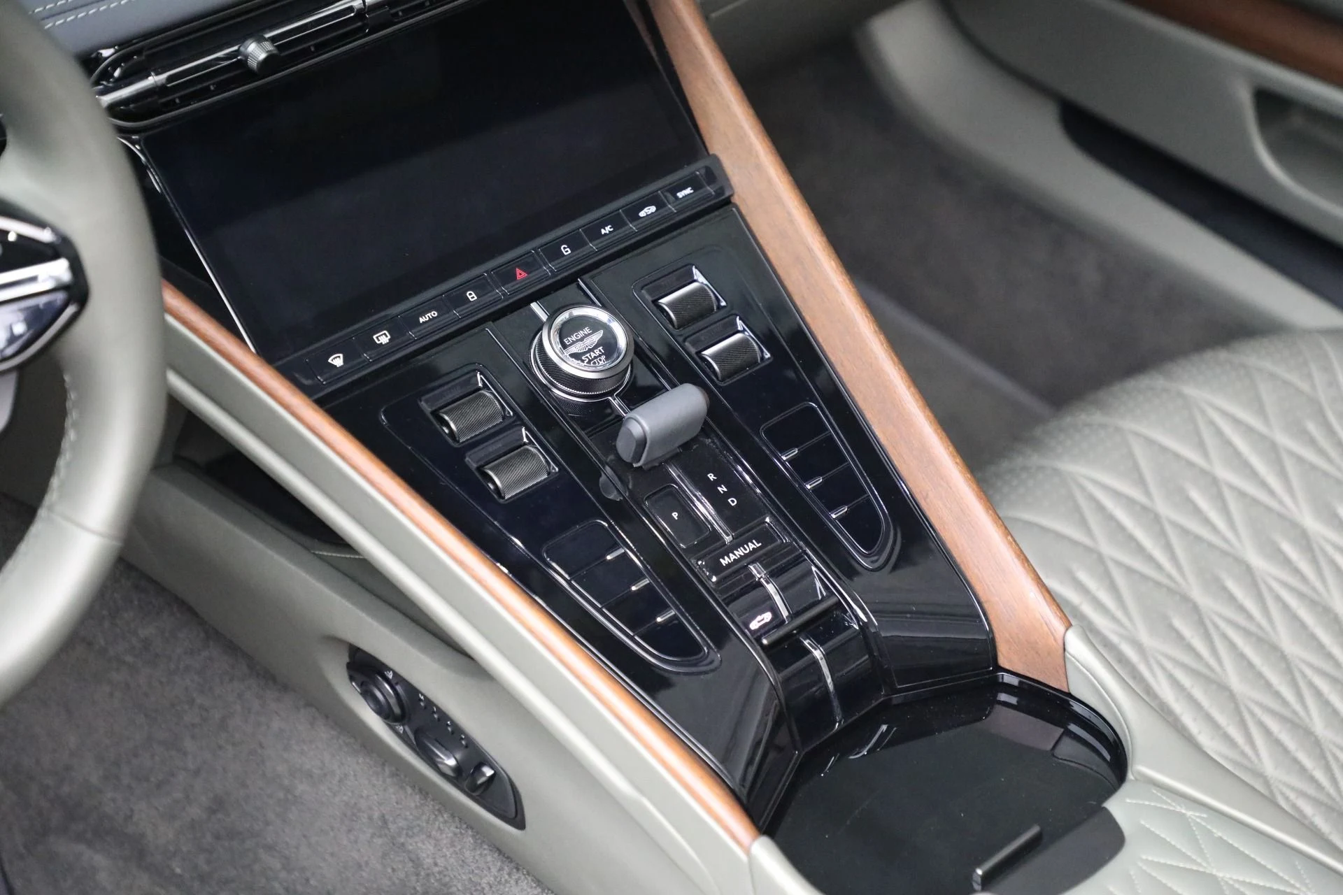 mph042_3998765030_New_2024_Aston_Martin_DB_12_Volante_22c4424c4b