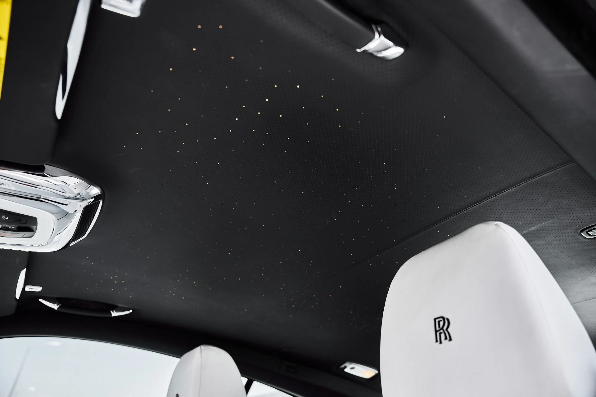 mph042_4028148307_Used_2019_Rolls_Royce_Wraith_Base_1778886714_972351f0e3