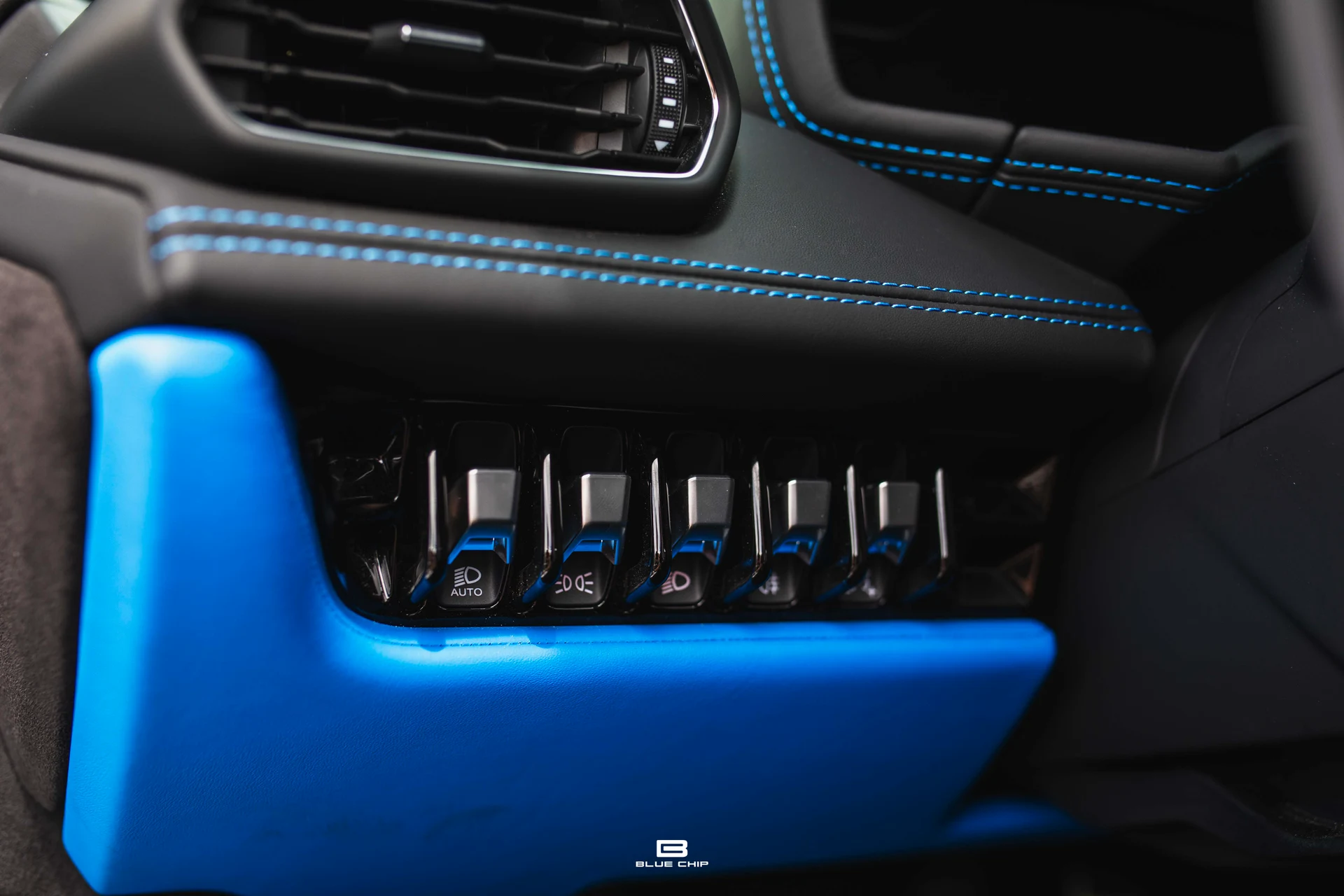 mph042_4036773434_69cefbb59053b96f44c3bd4c_93_A2970_dd2c1f35ef