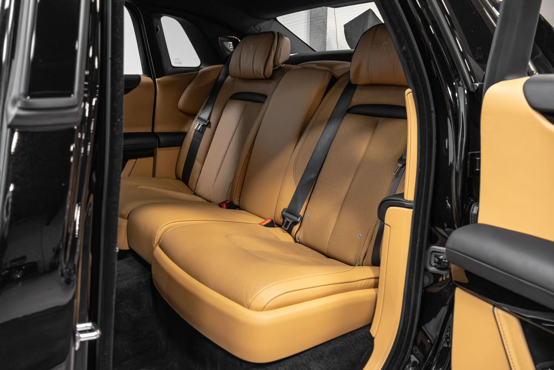 mph042_4038650448_Used_2022_Rolls_Royce_Ghost_1767138760_67ee792f69