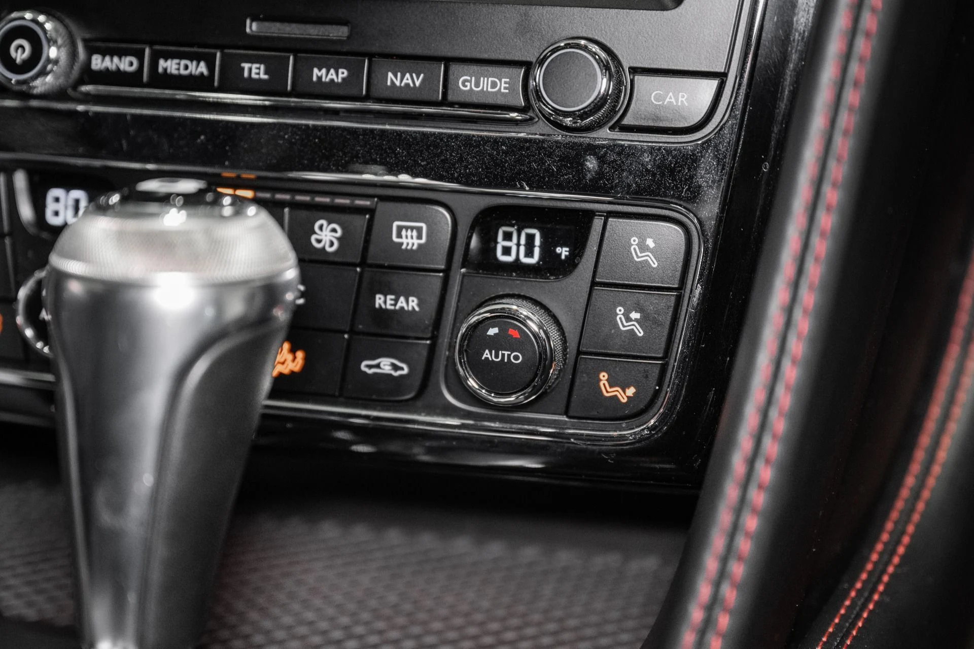 mph042_404879141_Used_2014_Bentley_Flying_Spur_1764428362_9a68d4a1f6