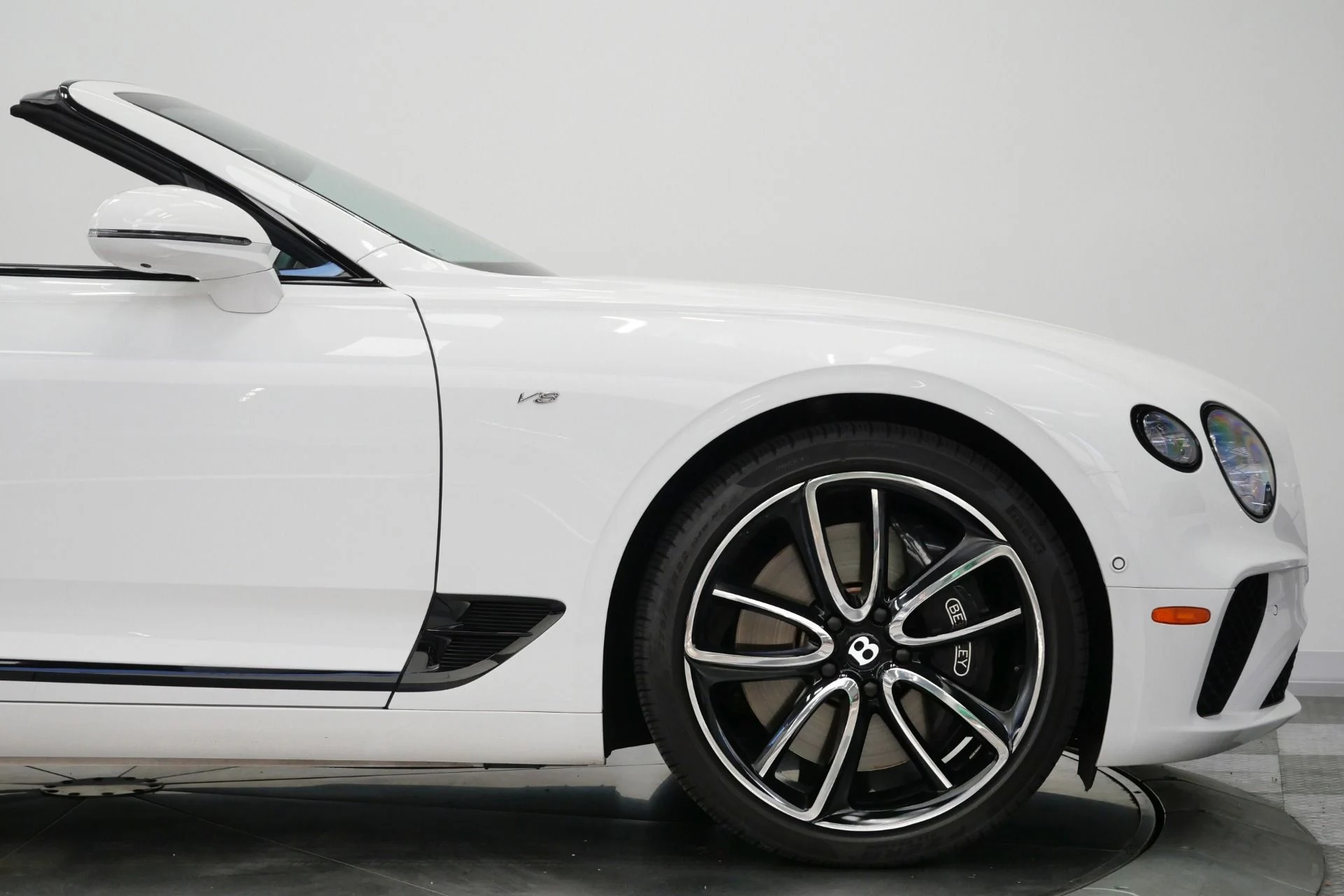 mph042_4057879039_Used_2022_Bentley_Continental_GTC_V8_Mulliner_Specification_Front_Seat_Comfort_Specification_1775574655_83807ad98e