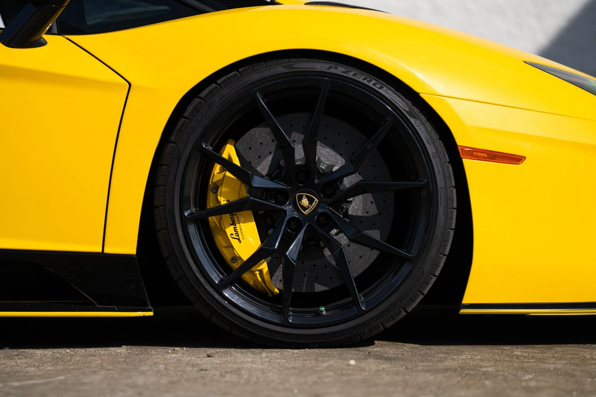 mph042_405869039_Used_2018_Lamborghini_Aventador_S_LP_740_4_S_1761083362_c65a1b210b