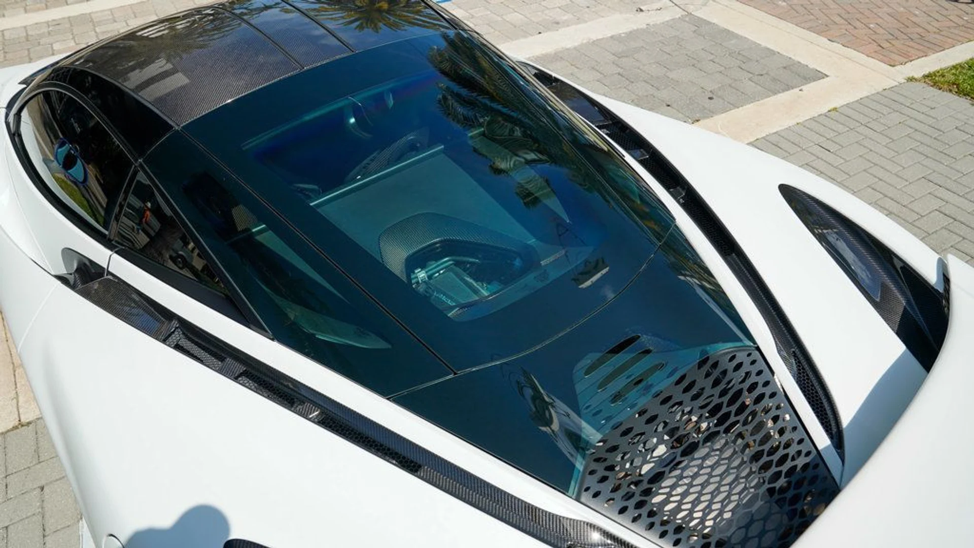 mph042_4067751296_used_2021_mclaren_765lt_coupe_14354_22828181_43_1024_7a67d70fc1