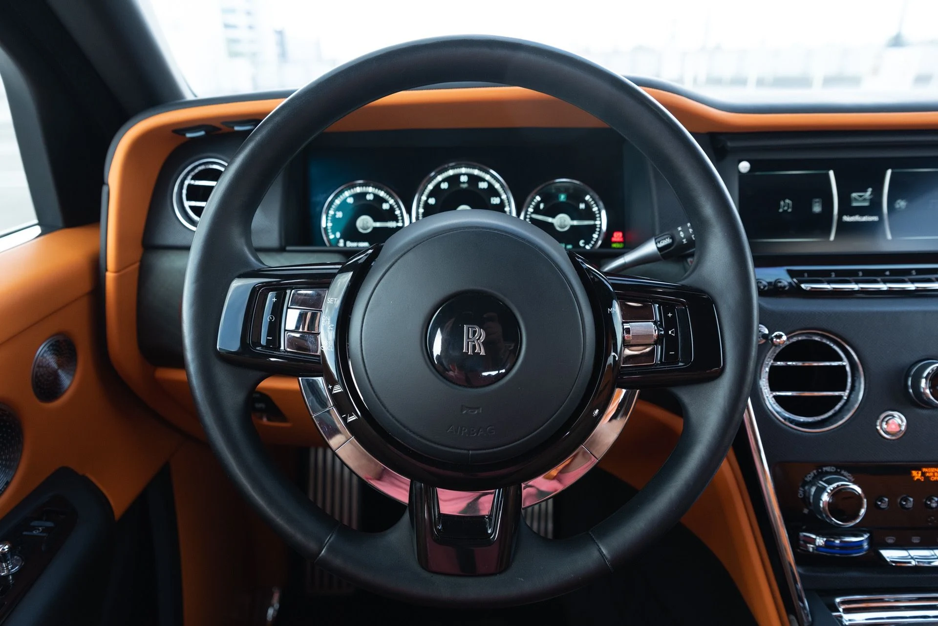 mph042_4070106863_Used_2020_Rolls_Royce_Cullinan_1764721010_0895054e79