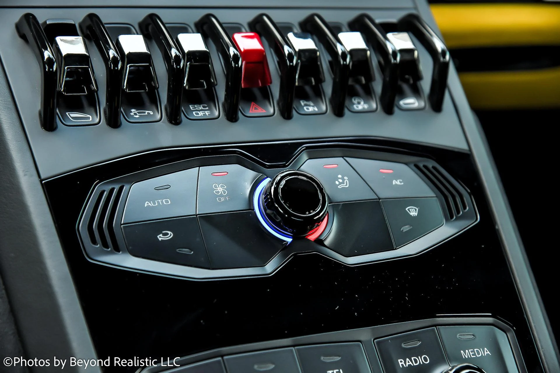 mph042_4076274298_Used_2019_Lamborghini_Huracan_LP_580_2_S_1766655574_c2eb293974