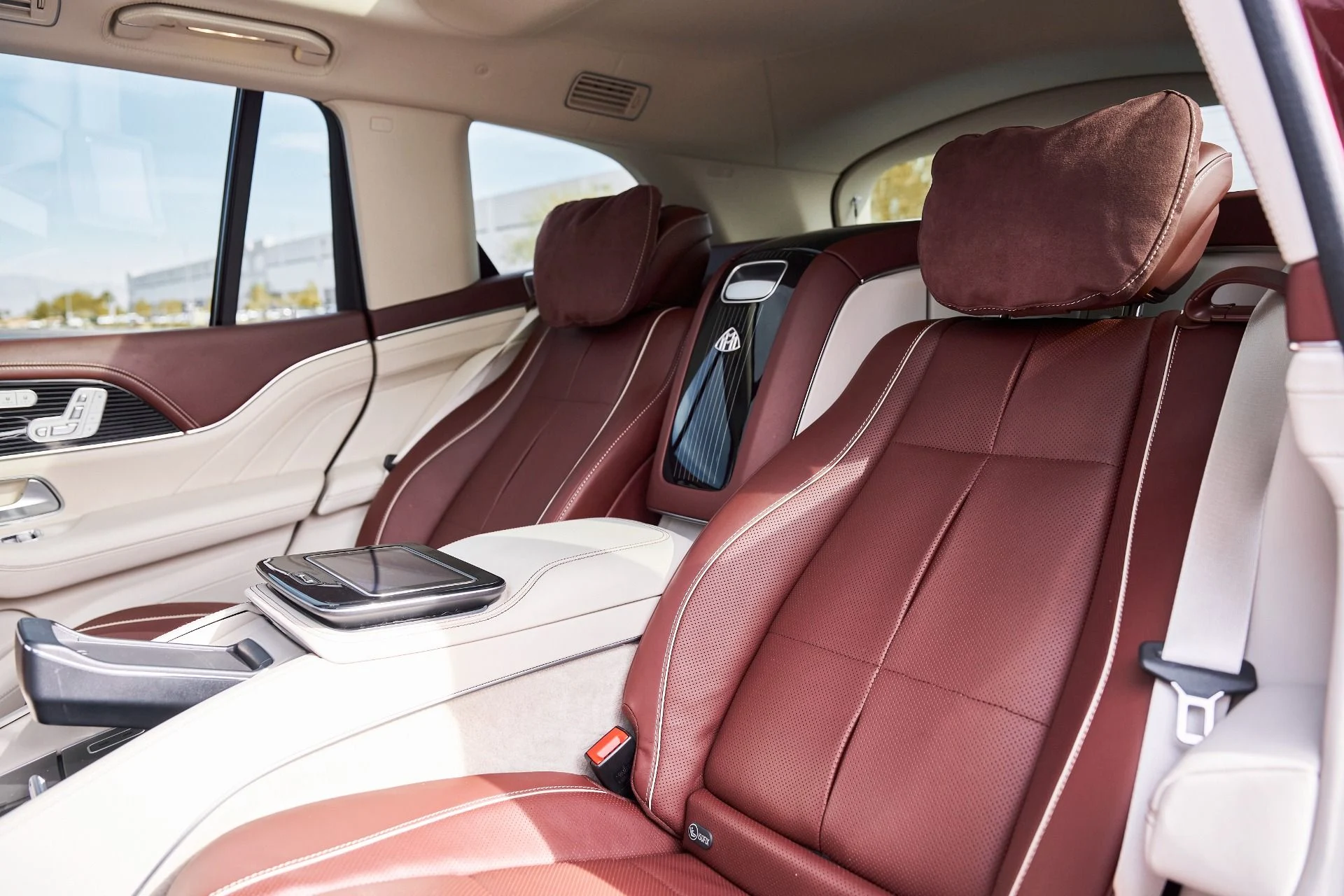 mph042_4088688020_Used_2022_Mercedes_Benz_GLS_Maybach_GLS_600_1769655634_2296ef8b32