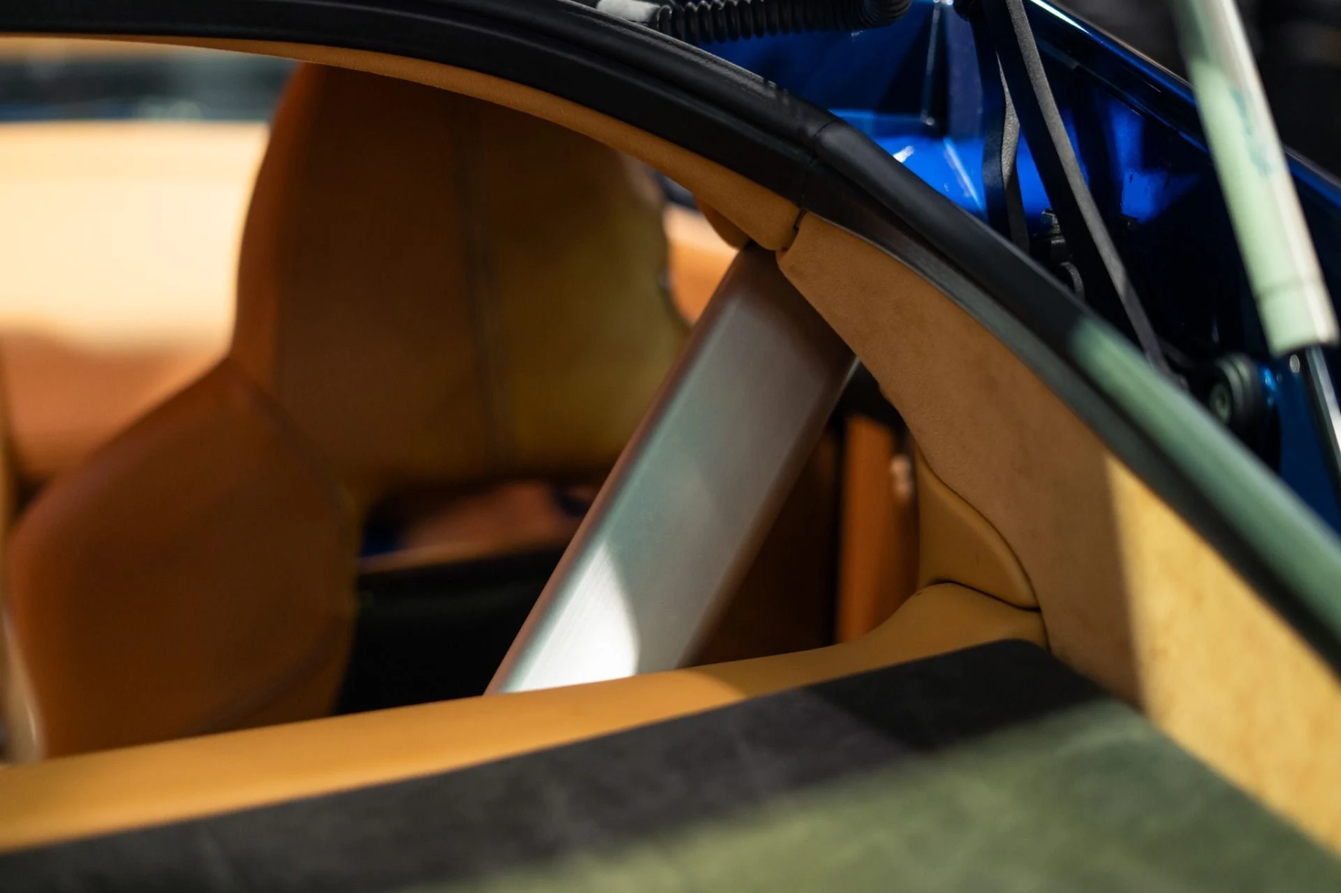 mph042_4094139586_Used_2011_Aston_Martin_V12_Vantage_Manual_Transmission_Aviemore_Blue_1785170153_49d6141950