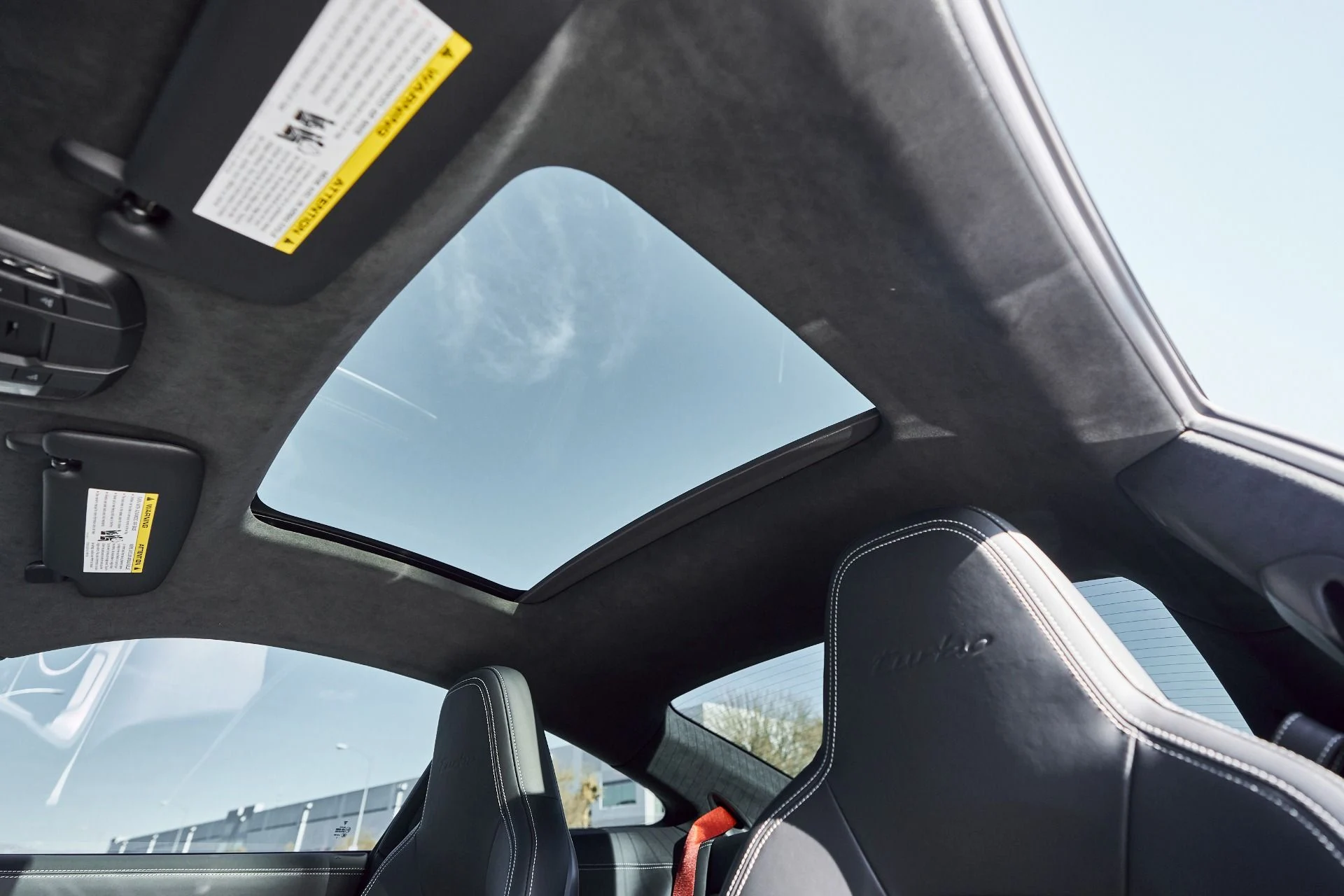 mph042_4113148355_Used_2024_Porsche_911_Turbo_1765332472_232f317431