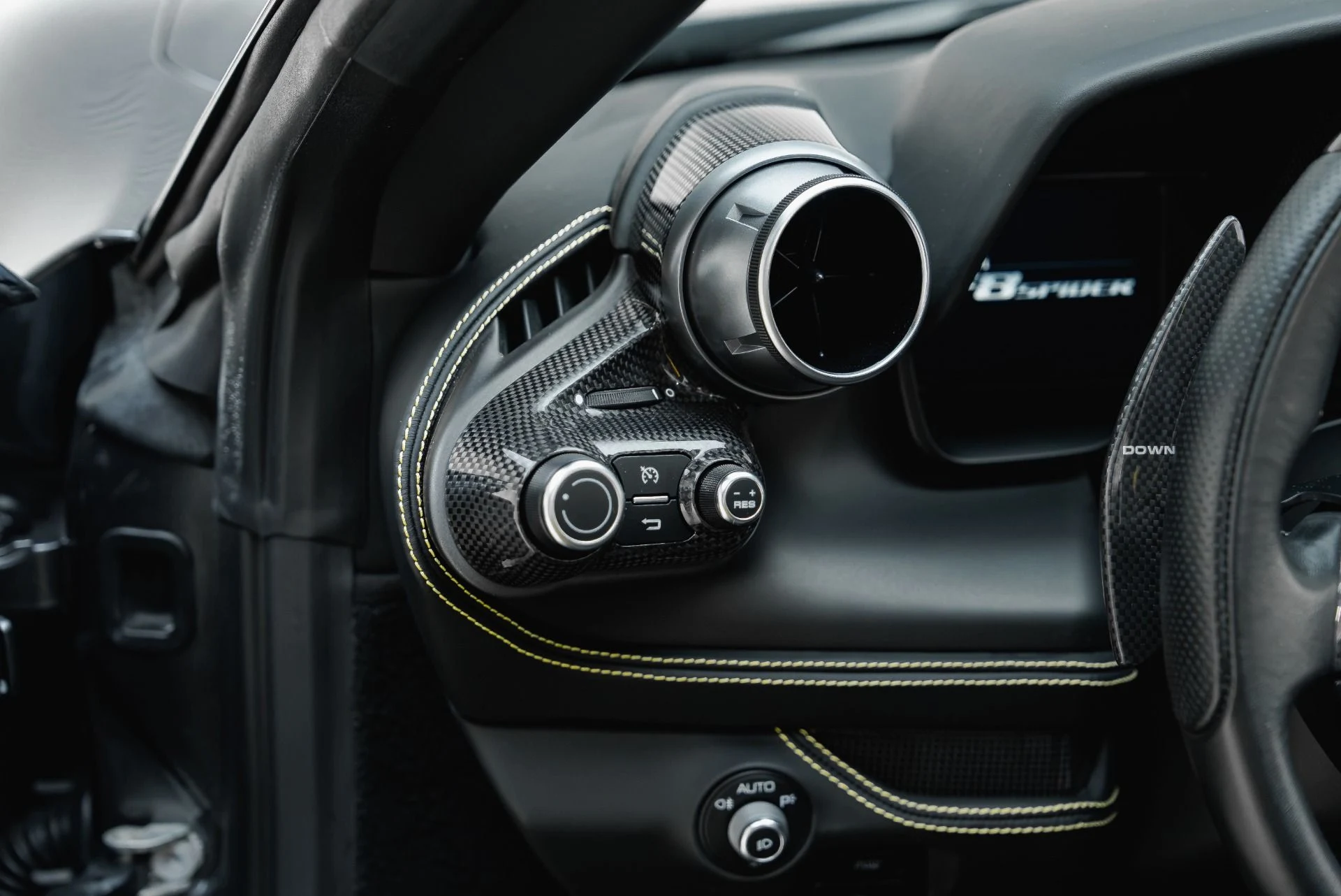 mph042_4192171118_Used_2022_Ferrari_F8_Spider_1788910709_91e351b6d1