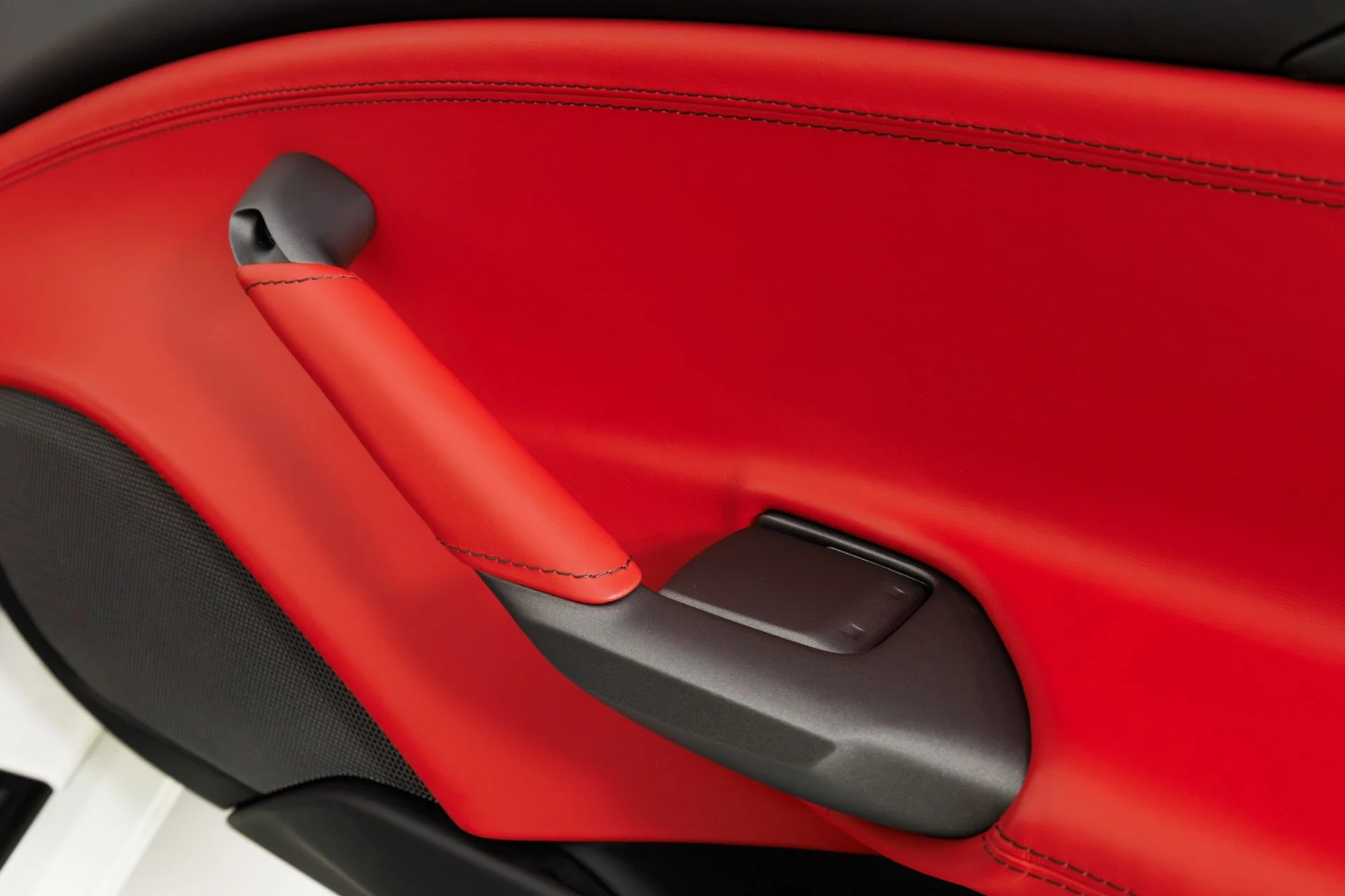 mph042_4197023997_Used_2017_Ferrari_488_Spider_1788390355_12023ce986