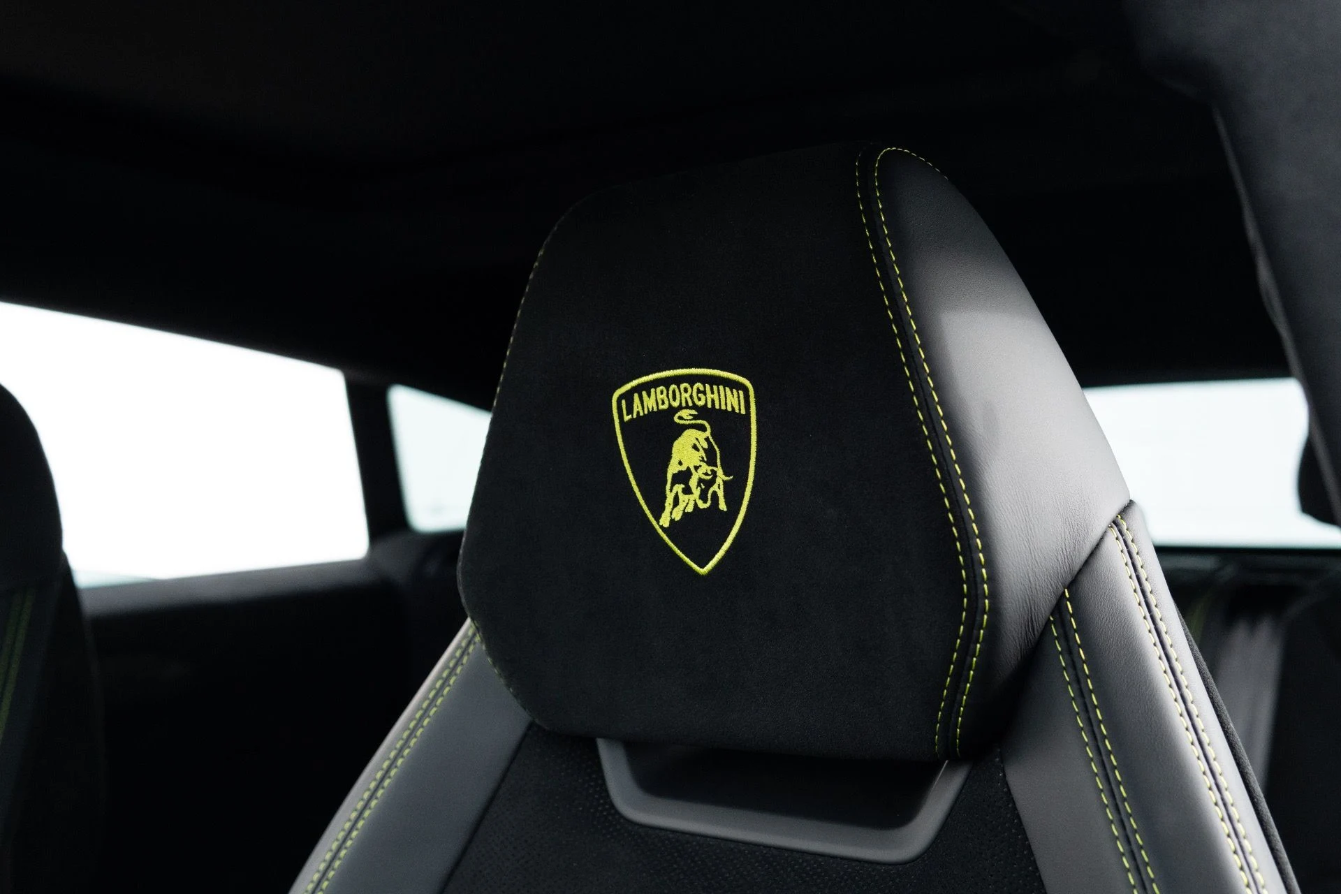 mph042_4211424150_Used_2024_Lamborghini_Urus_Performante_1774062617_68ffe36c5f