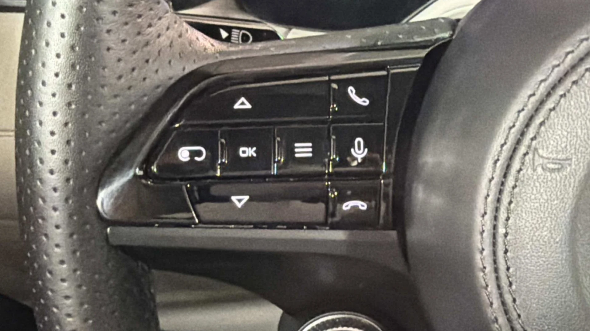 mph042_4221828884_content_homenetiol_com_2001243_2130496_0x0_28024706c7fa44d59734a73cbcce2425_1261d11fba