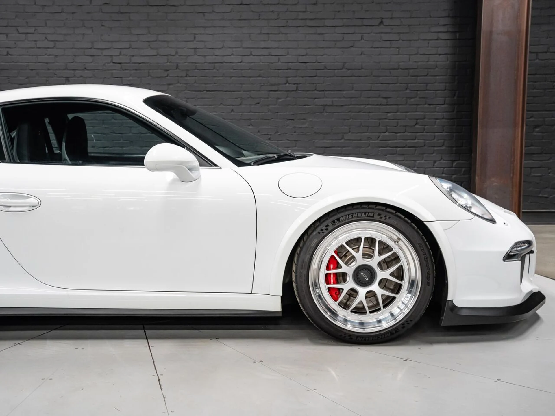 mph042_4225484195_porsche_911_2015_086bd8c307