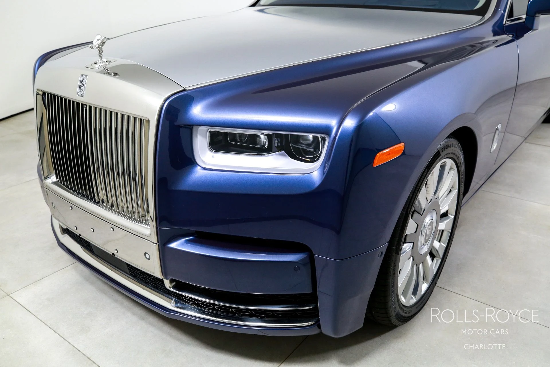 mph042_4226205576_Used_2019_Rolls_Royce_Phantom_1757714509_09436bb8ae