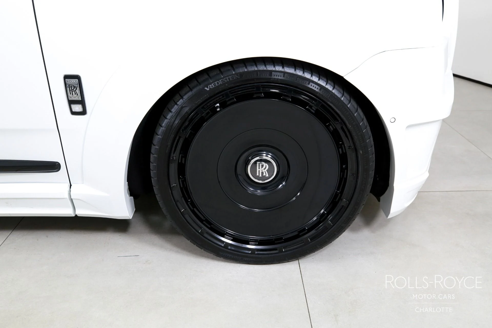 mph042_4269323863_Used_2024_Rolls_Royce_Cullinan_1751554299_68bac88e43