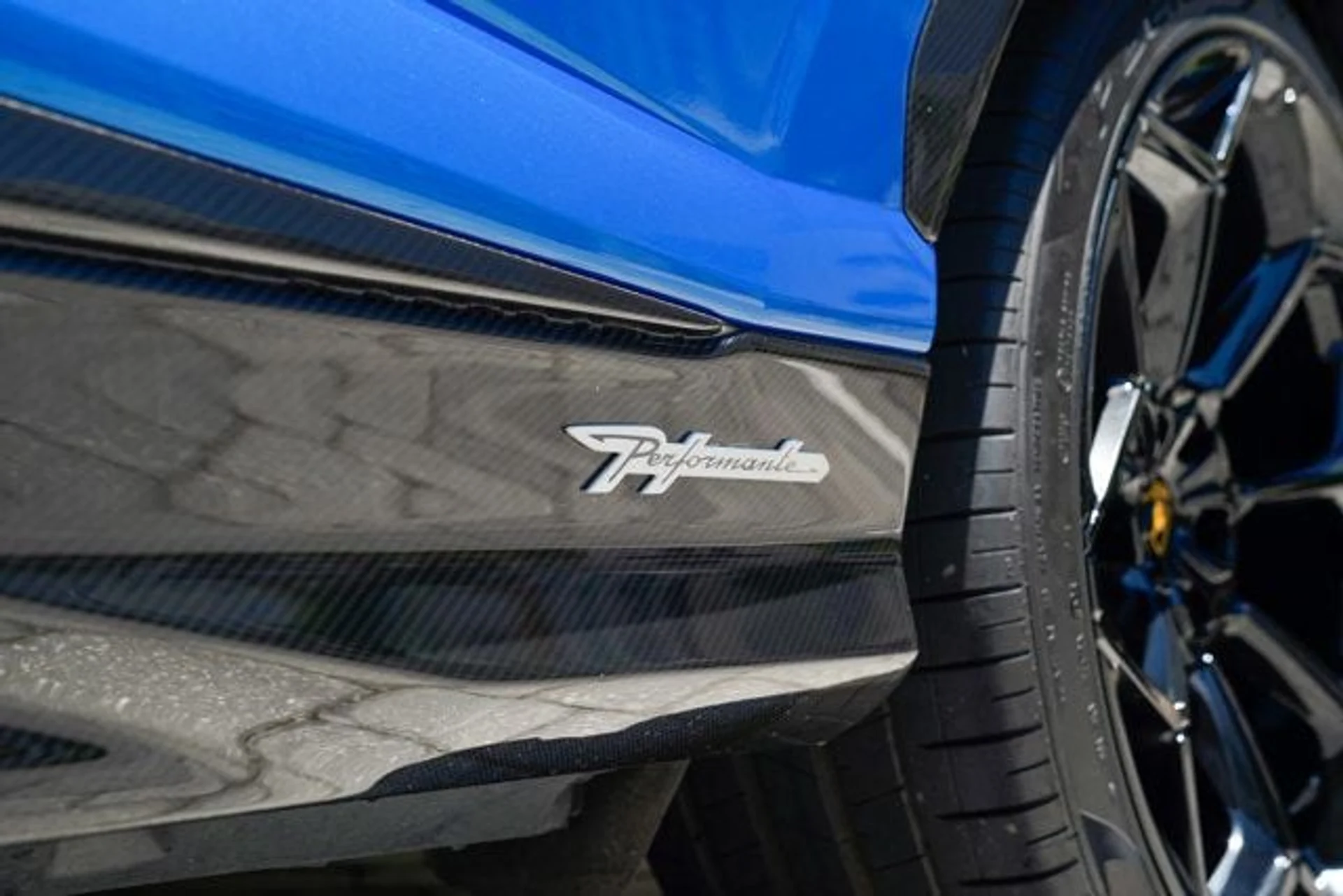 mph042_4271854867_used_2024_lamborghini_urus_performanteawd_14354_22887761_43_640_a63379d0e6