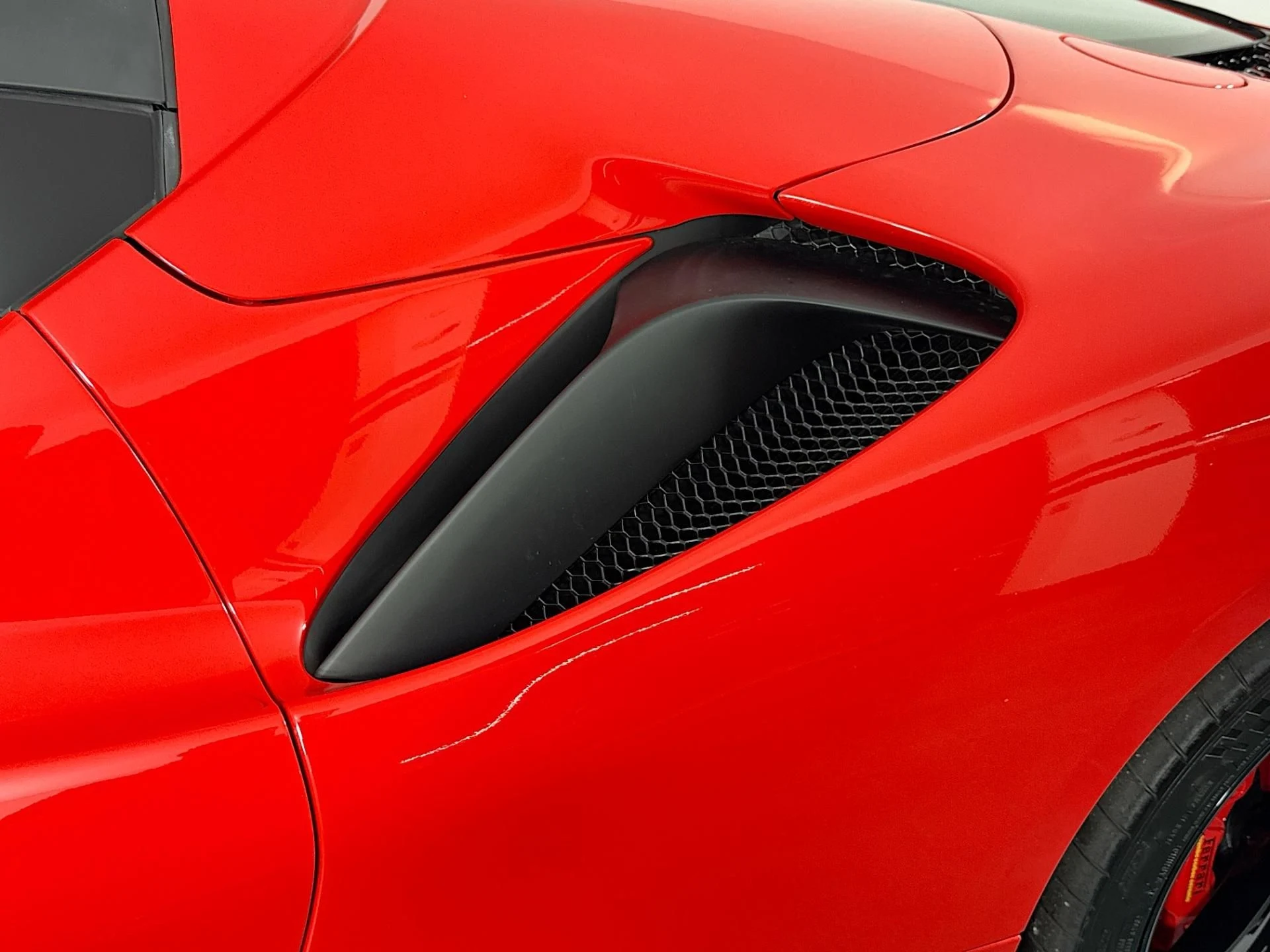 mph042_4276596439_Used_2025_Ferrari_SF_90_Spider_1784143816_d75a9e583b