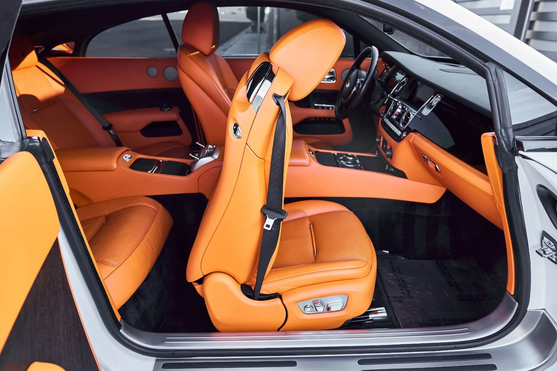 mph042_4293024236_Used_2019_Rolls_Royce_Wraith_Base_1772849650_683c61a33b