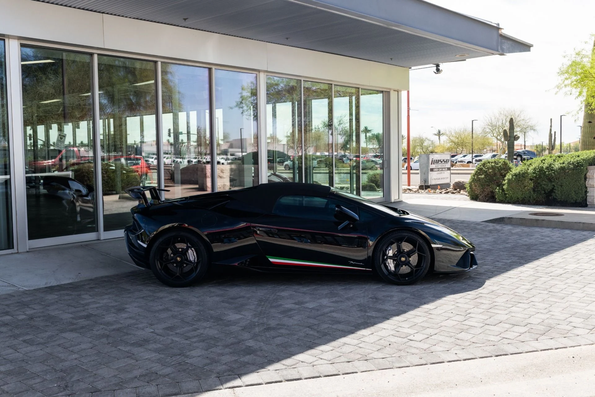 mph042_437768411_Used_2018_Lamborghini_Huracan_LP_640_4_Performante_Spyder_1772832378_1b508f760e