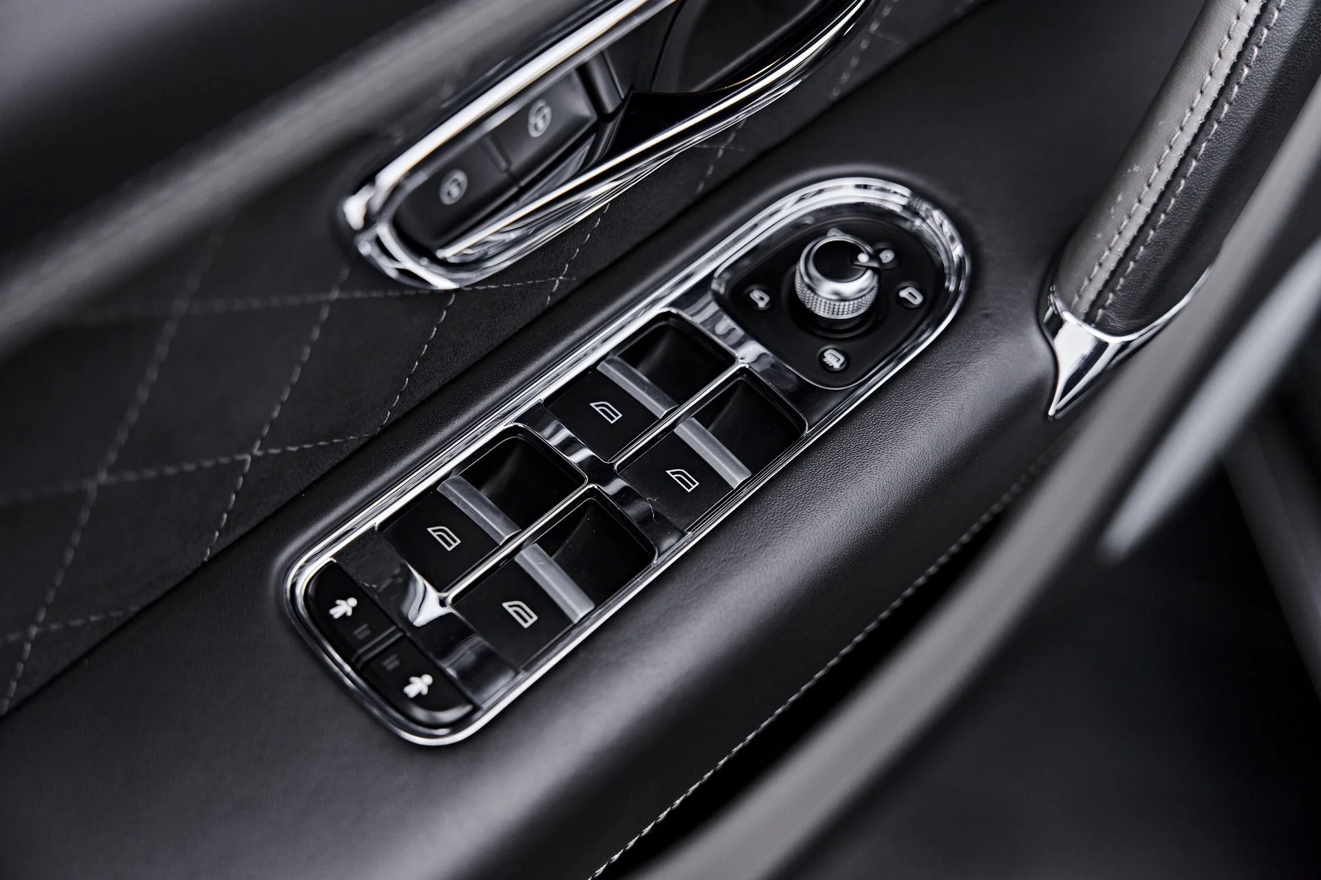 mph042_441010381_Used_2020_Bentley_Bentayga_Speed_1791509943_d56f7f5d0f
