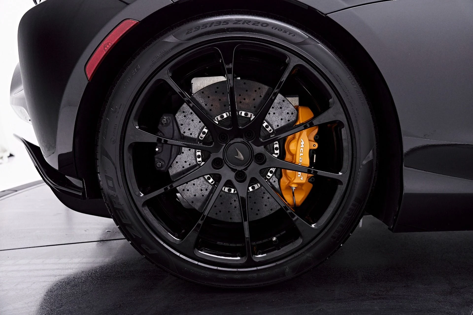 mph042_471115488_Used_2026_Mc_Laren_Artura_Vision_1777507496_3b617cd0a7