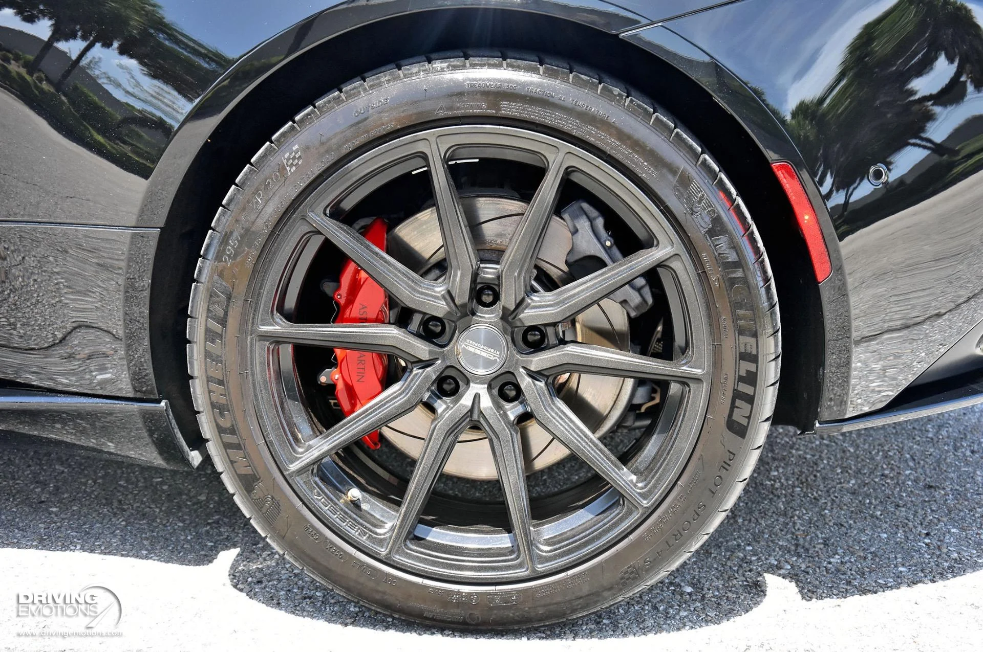 mph042_471292340_861_p43_l_0fb0392cdc