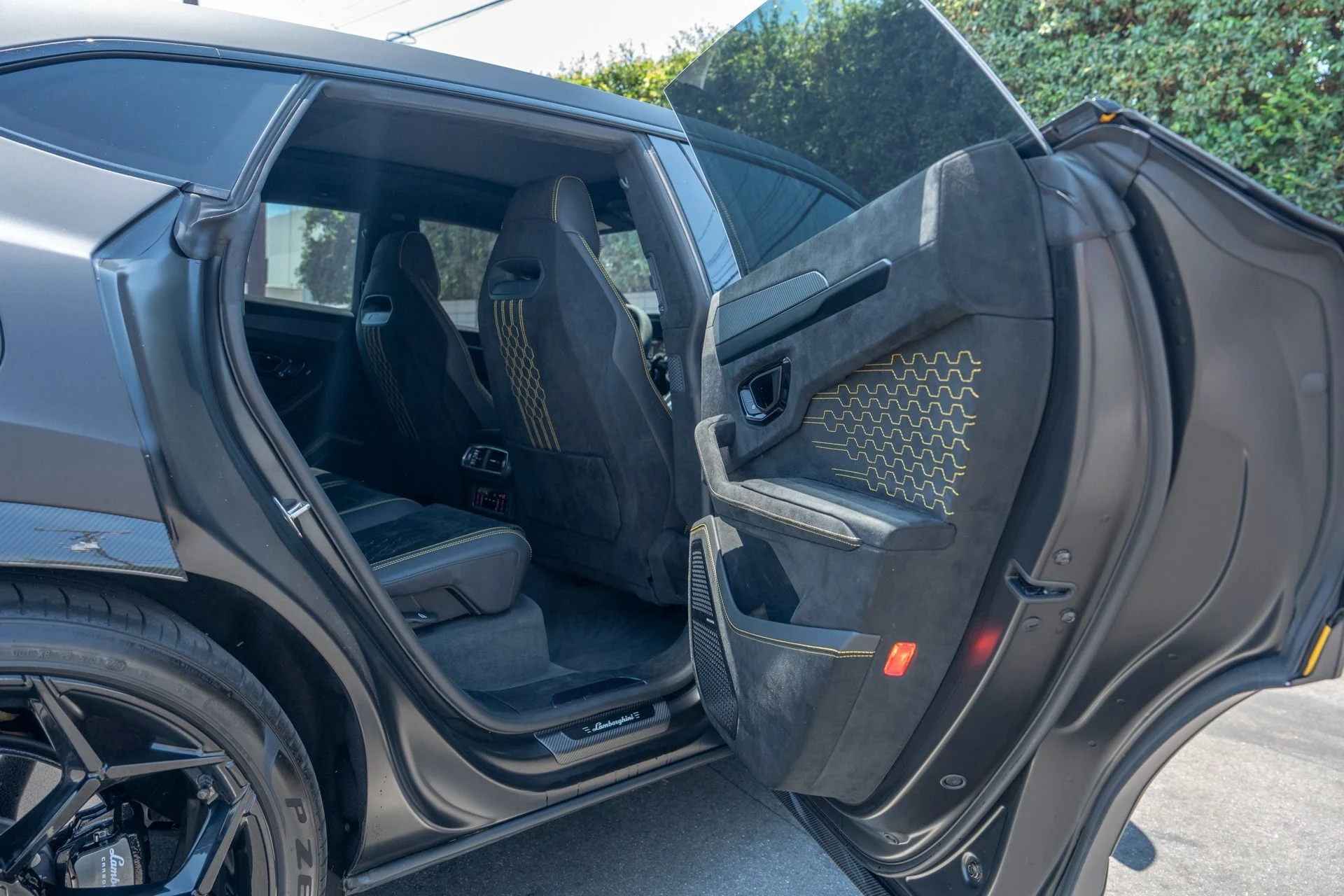 mph042_472030444_Used_2023_Lamborghini_Urus_Performante_1754671736_438360337d