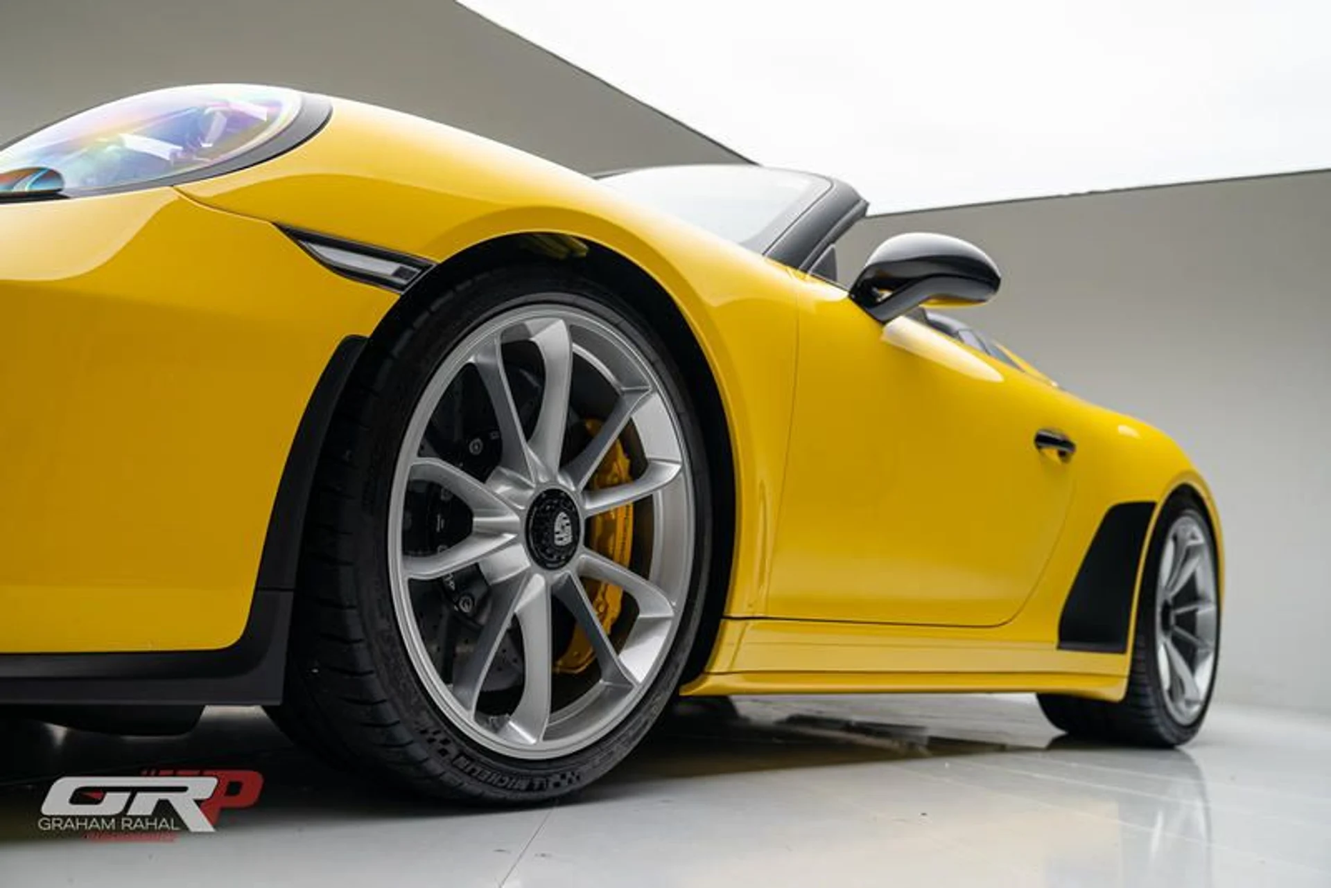 mph042_489962461_180_B49_F6_D09_F_4_DC_2_B2_C4_E816_FF_80_DA_84_1c900e87e8