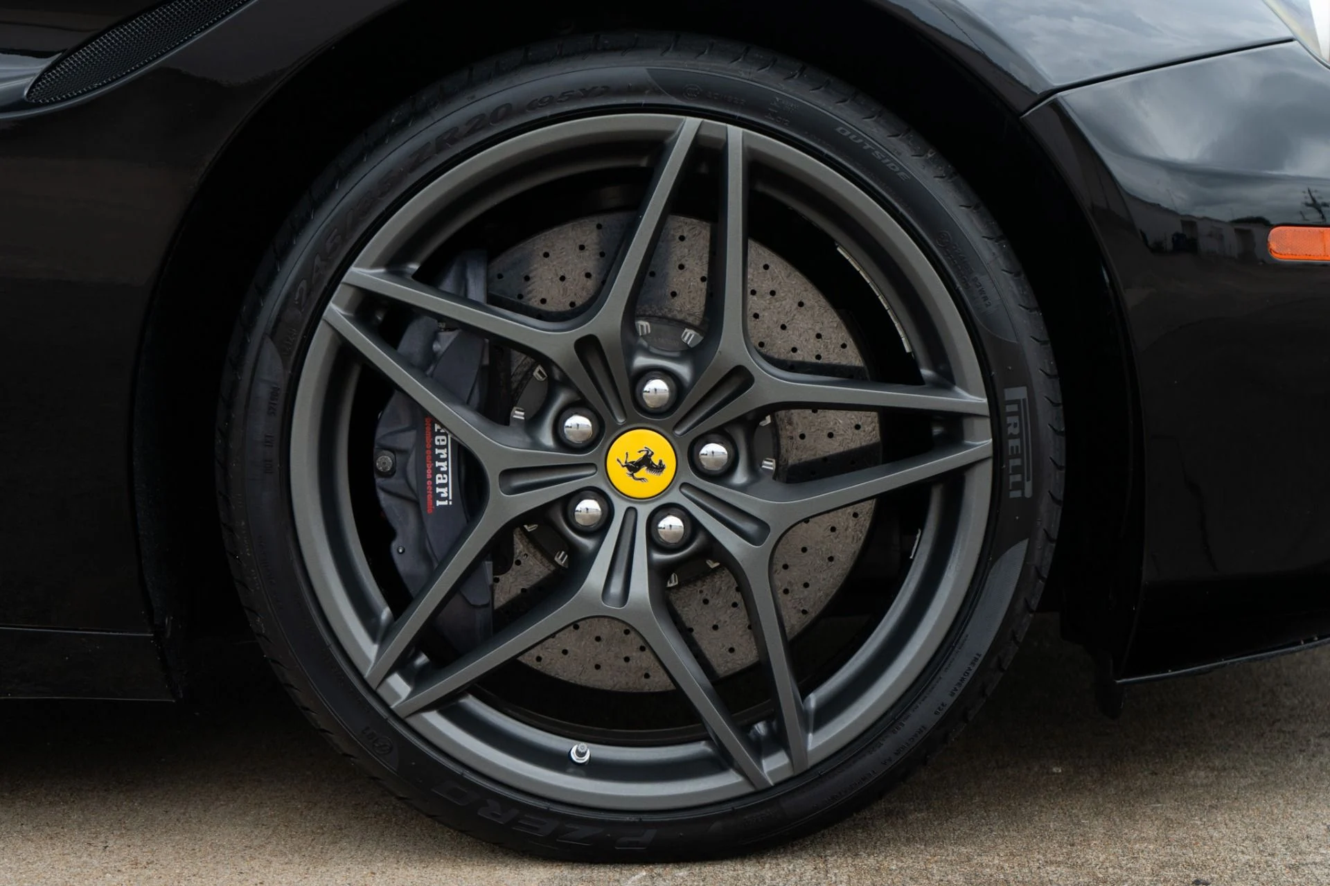 mph042_490516410_Used_2018_Ferrari_California_T_1781897597_283e53efa6