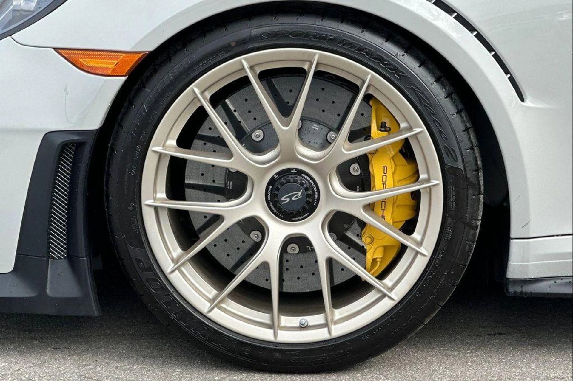 mph042_493038081_RR_76_Zcz_Ct_Tw_Oeyldq_G62_OO_5vpu_I_02a8a6acba