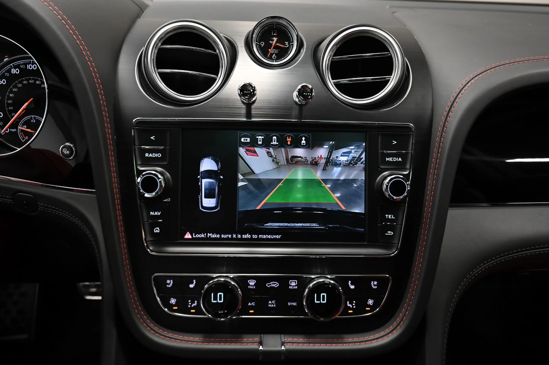 mph042_505135200_Used_2018_Bentley_Bentayga_W12_1759788100_adb93e2e23