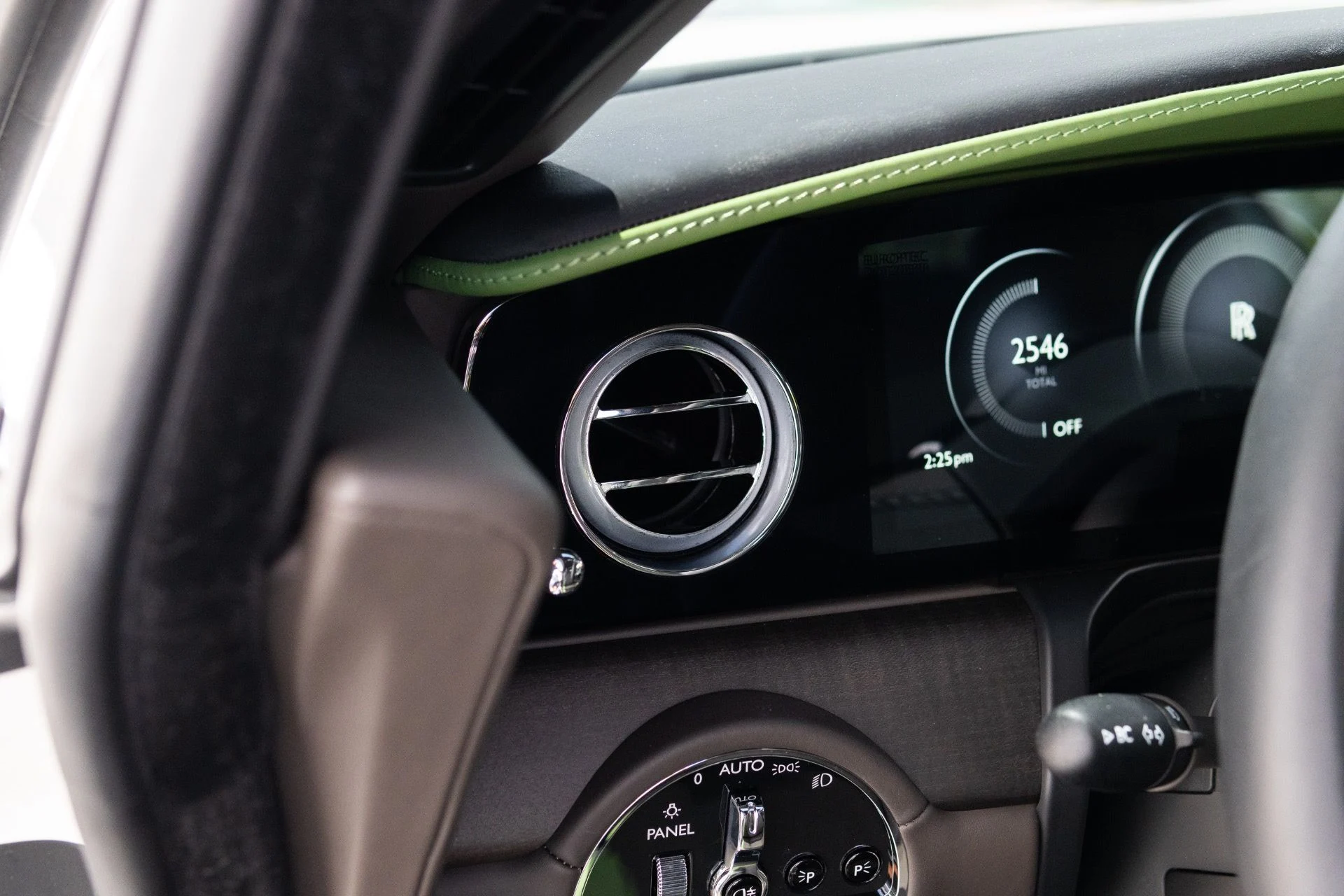 mph042_515274565_Used_2024_Rolls_Royce_Spectre_1775023108_2a1fd104fb