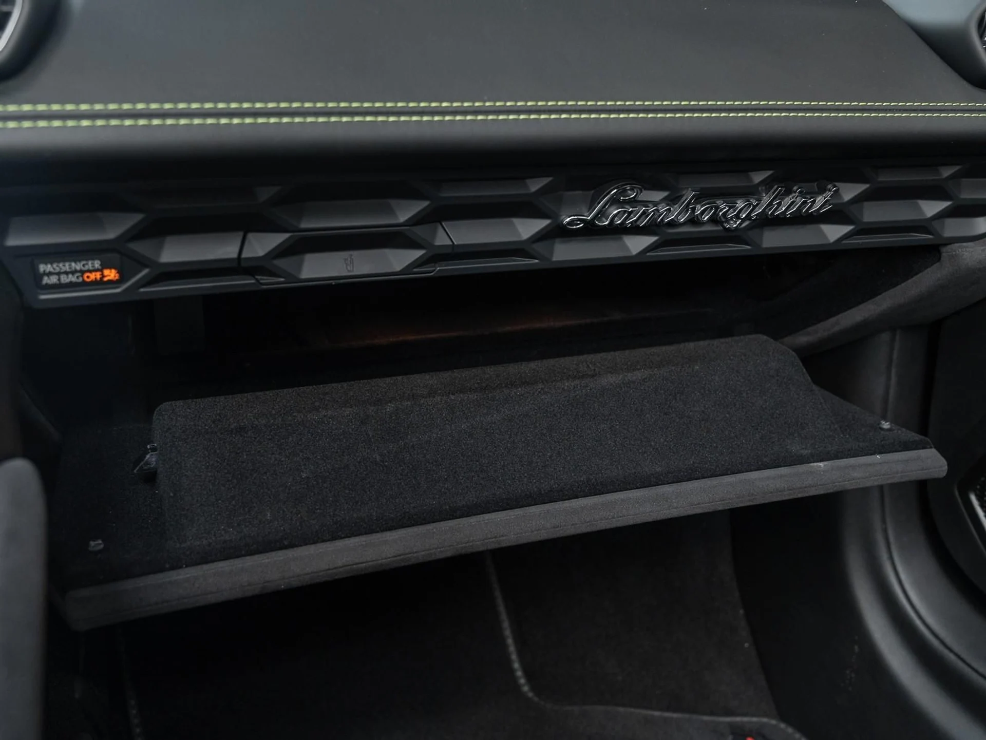 mph042_520857985_Used_2016_Lamborghini_Huracan_LP_610_4_Spyder_1756498295_deaaa0ba3e