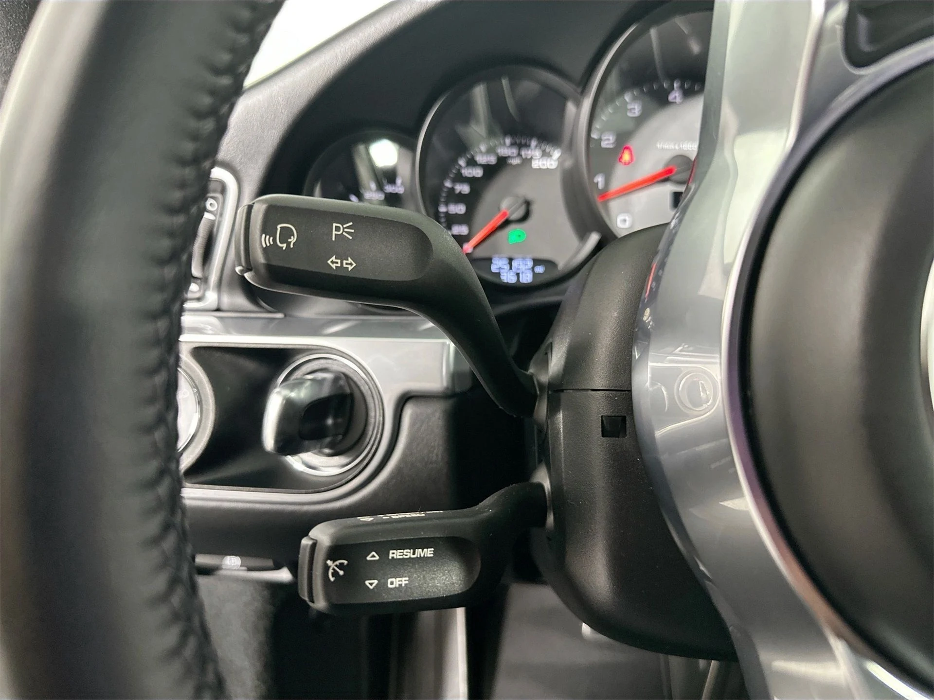 mph042_529630893_c72db3993df14b1c6aa1ce53846fed93_7986ee747e