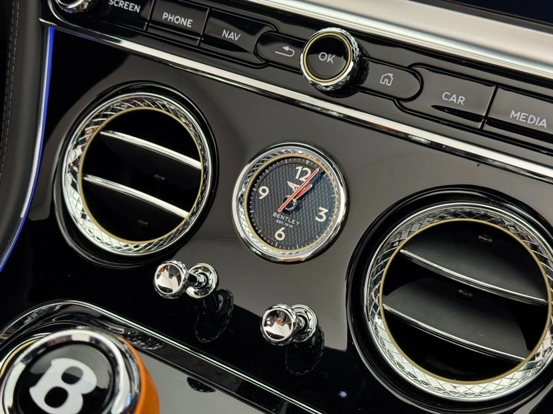 mph042_536791825_10bzmpy8e17doq0xpwwuz9x6l9ae_da5559716f