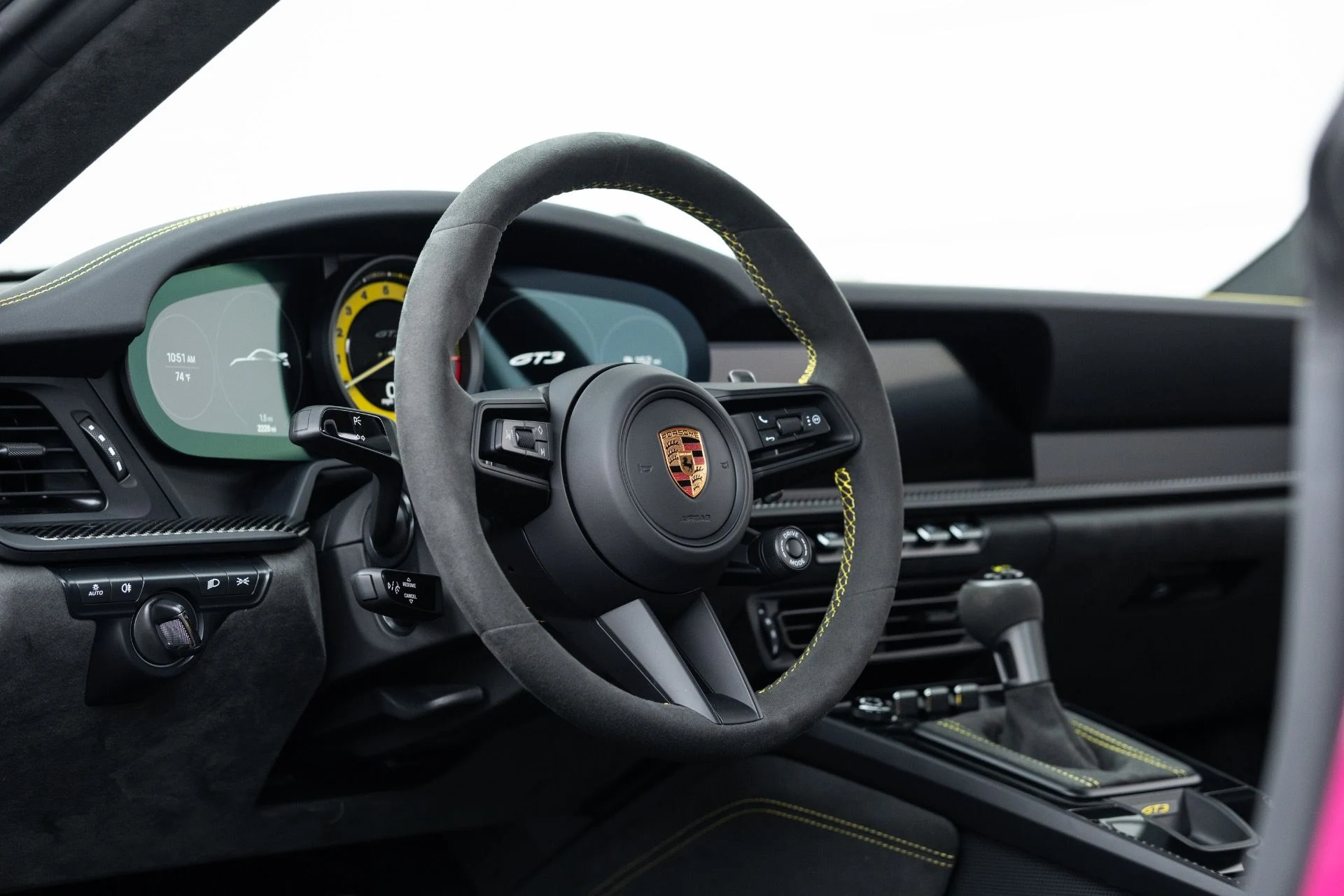 mph042_536931260_Used_2024_Porsche_911_GT_3_1776966322_0c542da03a