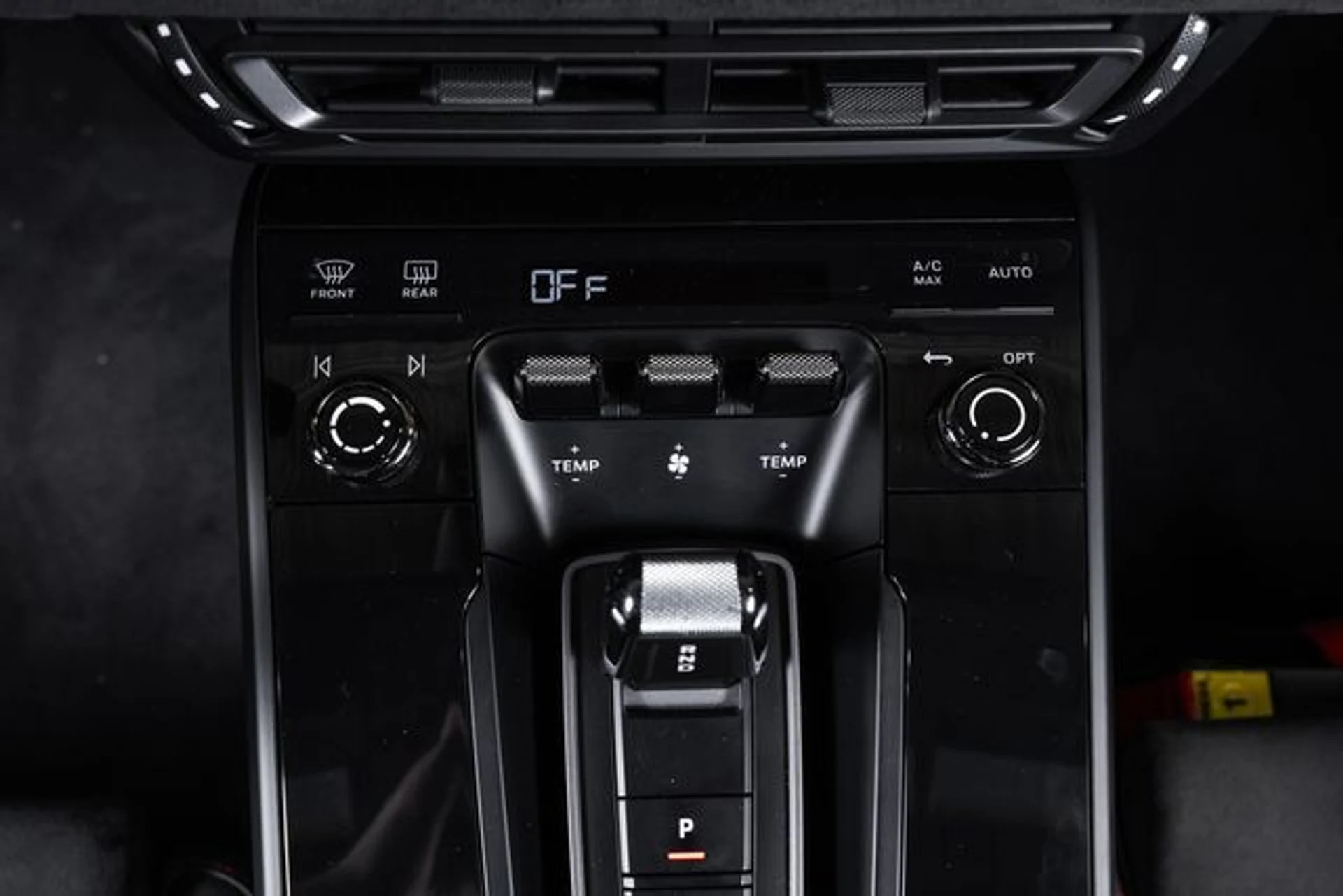 mph042_550006483_6374ef304c5551d4e968248864d6305ax_88b0ce7001