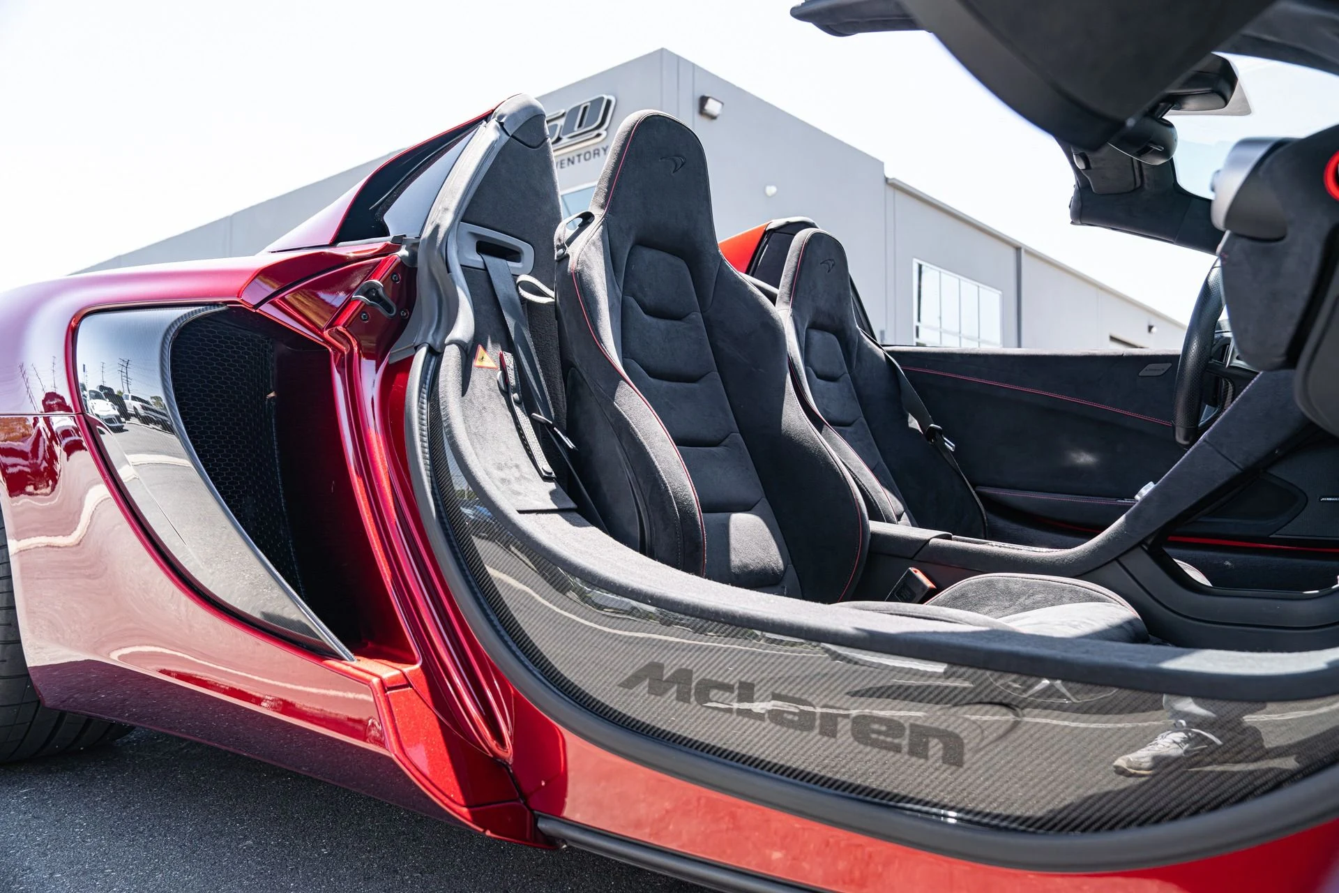 mph042_555265954_Used_2015_Mc_Laren_650_S_Spider_1754071762_4f4ba7828c