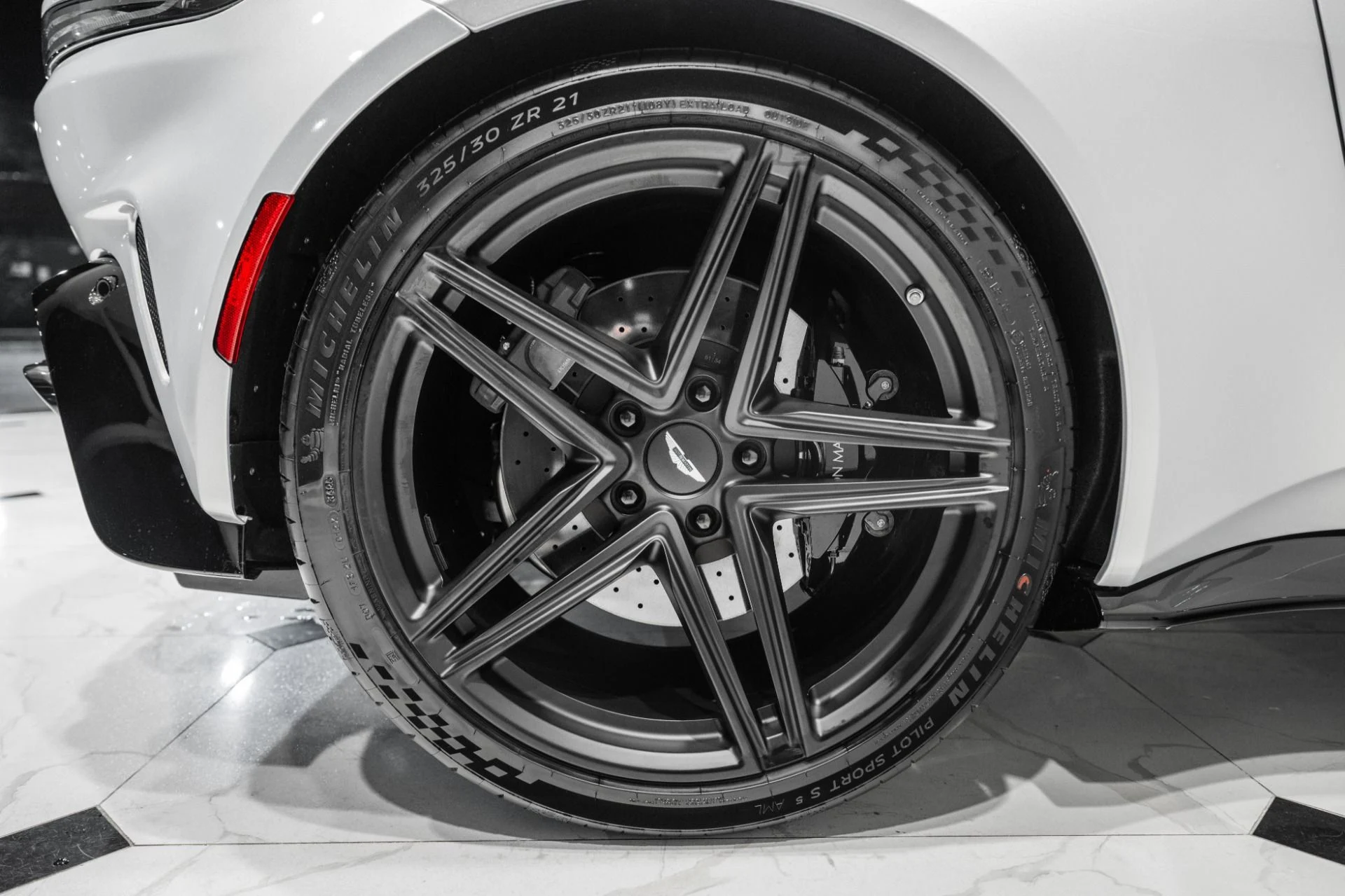 mph042_571540969_New_2026_Aston_Martin_Vantage_S_Coupe_1767380172_c98ac9adb4