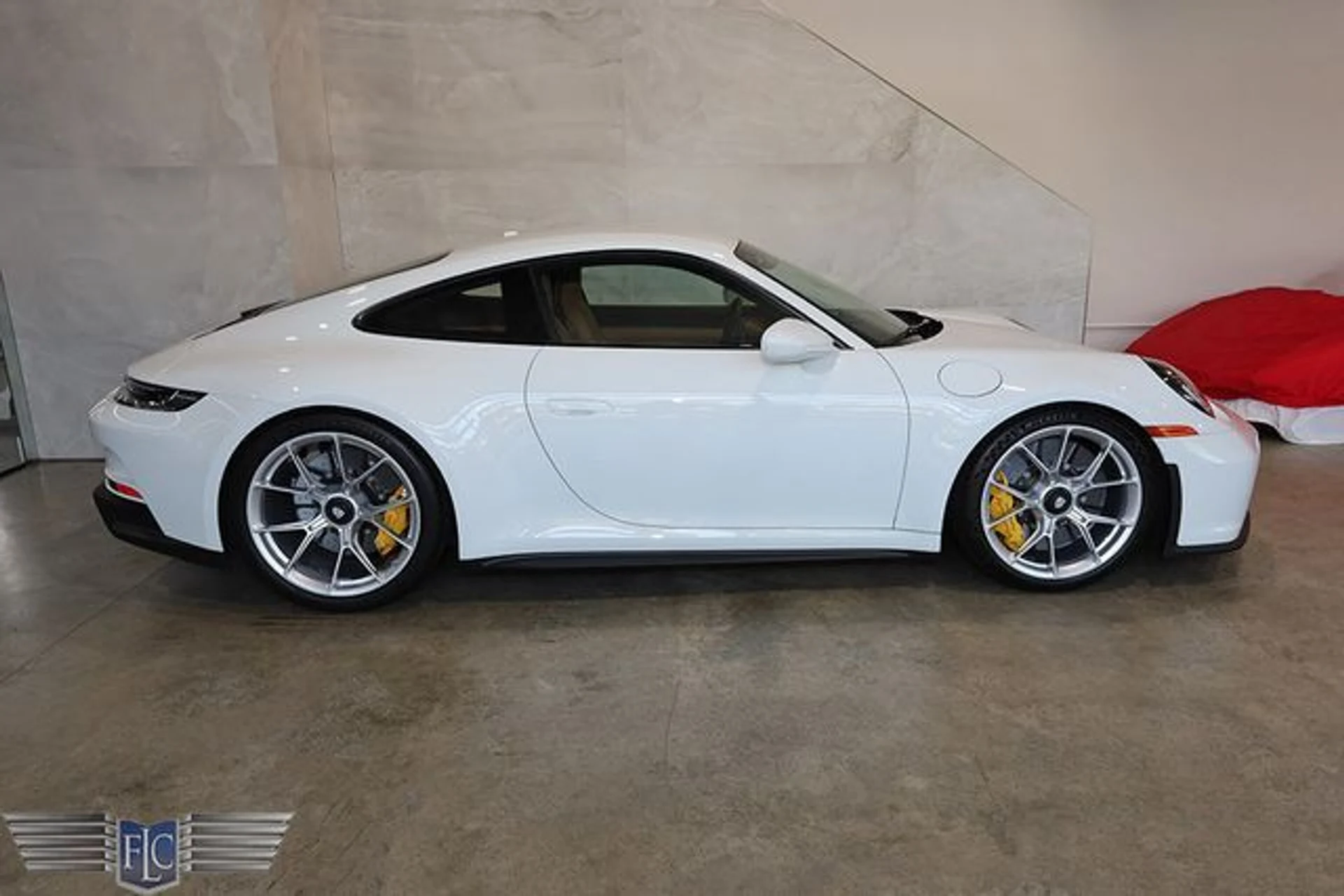 mph042_589299700_used_2024_porsche_911_gt3coupewtouringpackage_9689_23060491_47_640_4630bf38d4