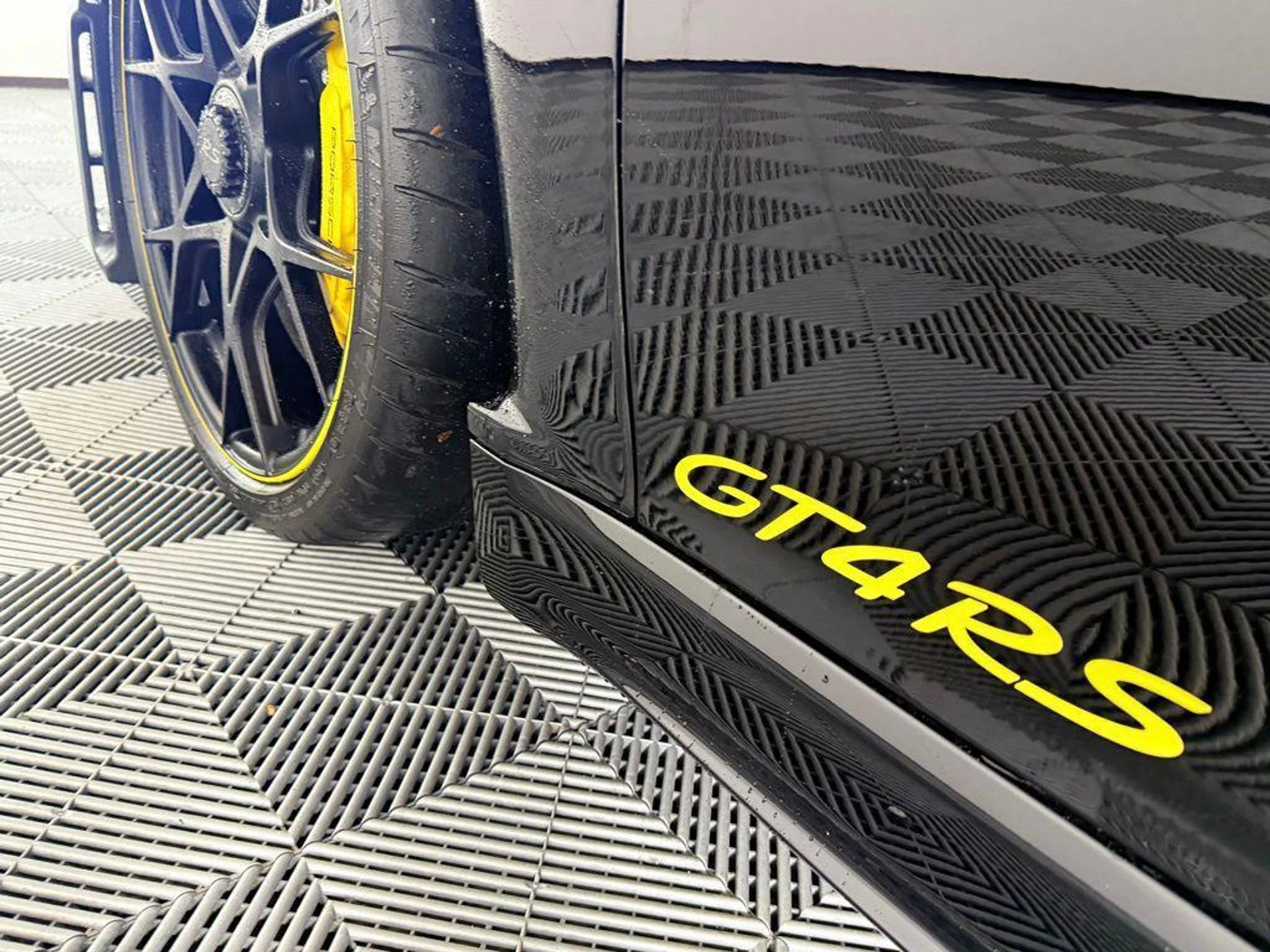 mph042_595632157_m_QL_5p_OMC_0gvo_S_Ytw8v_Bt_A_Rj48_QM_6a8e9a60a0