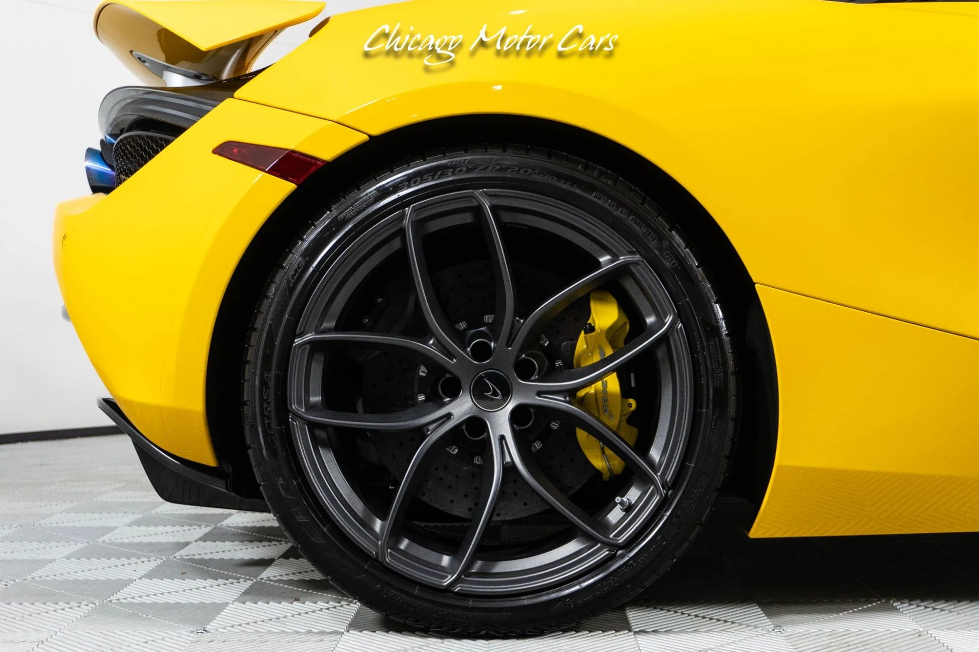 mph042_605803695_13305_p43_l_84b75c58ee