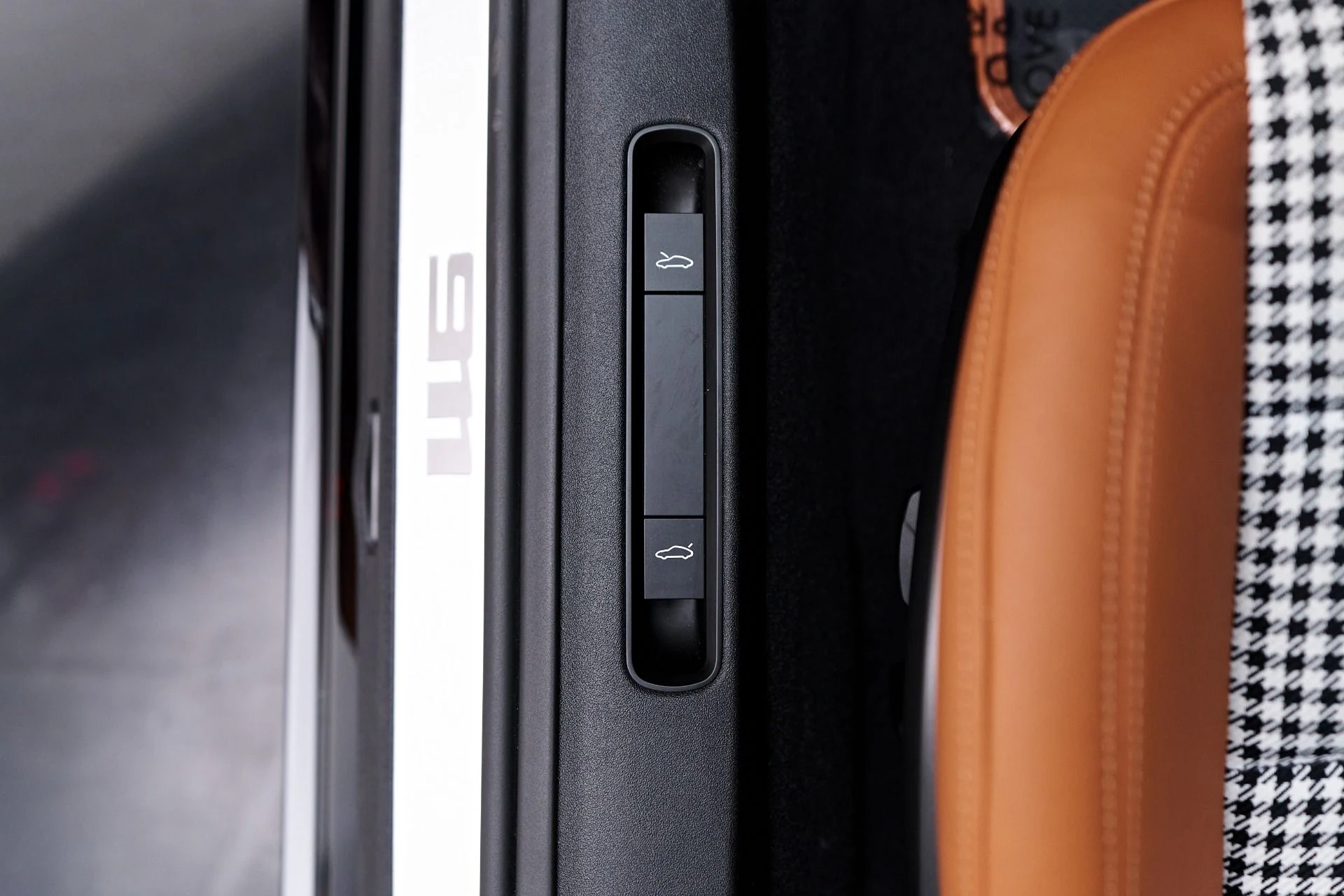 mph042_612643093_Used_2024_Porsche_911_Carrera_S_1758752837_d31eb94fe1