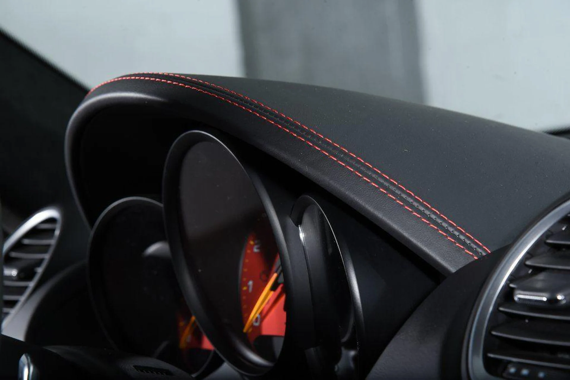 mph042_616838441_j_J8c_S_Geu0_IQNKO_Qovk_Z1a_Mr_C_Or0_094cd8d09c