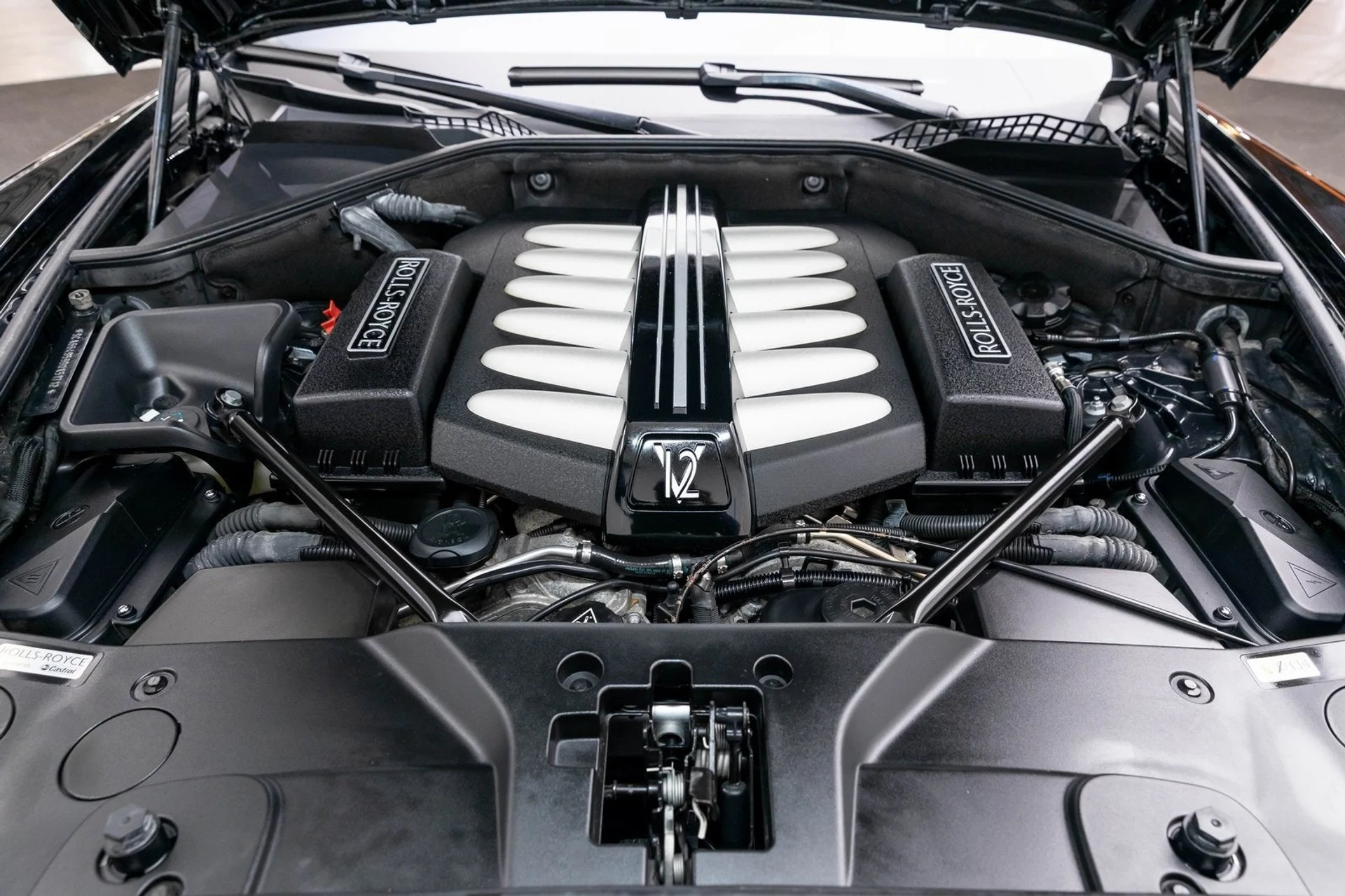 mph042_629936699_43_9e0f863ec2